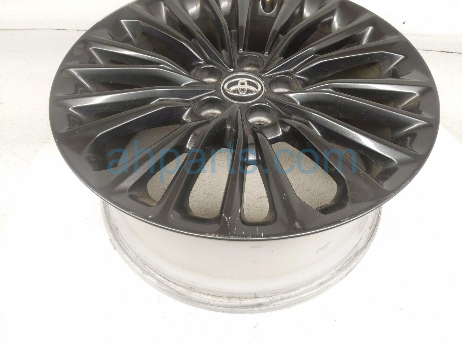 2020 Toyota Avalon Front Passenger Wheel / Rim 42611 07150 Replacement 2020 Toyota Avalon Front Passenger Wheel / Rim 42611 07150 Replacement thumbnail