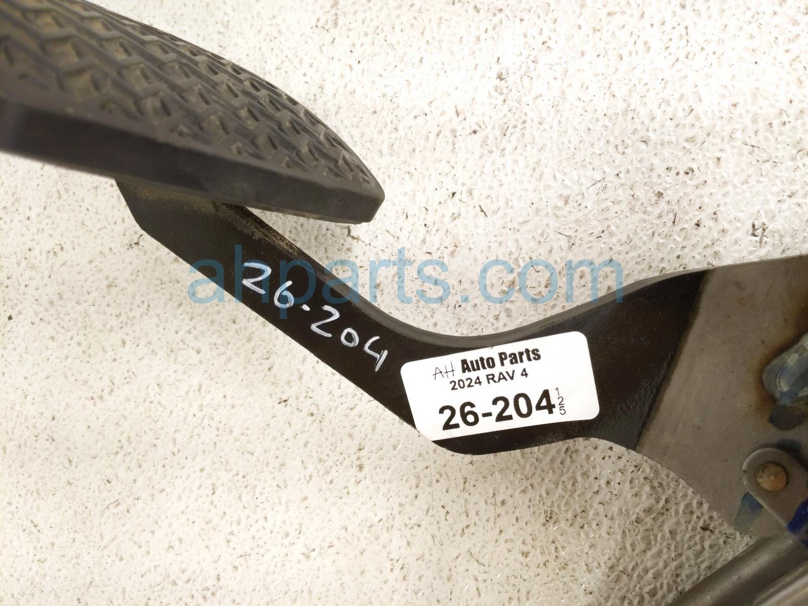 2024 Toyota Rav 4 Brake Pedal Assy Fl 2.5l Fwd 47110 0R200 Replacement 2024 Toyota Rav 4 Brake Pedal Assy Fl 2.5l Fwd 47110 0R200 Replacement thumbnail
