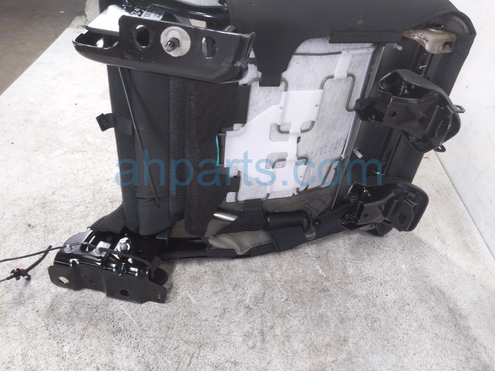 2026 GMC Acadia Rear / Back (3rd Row) 3rd Row Passenger Seat Grey Cloth 26445632 Replacement 2026 GMC Acadia Rear / Back (3rd Row) 3rd Row Passenger Seat Grey Cloth 26445632 Replacement thumbnail