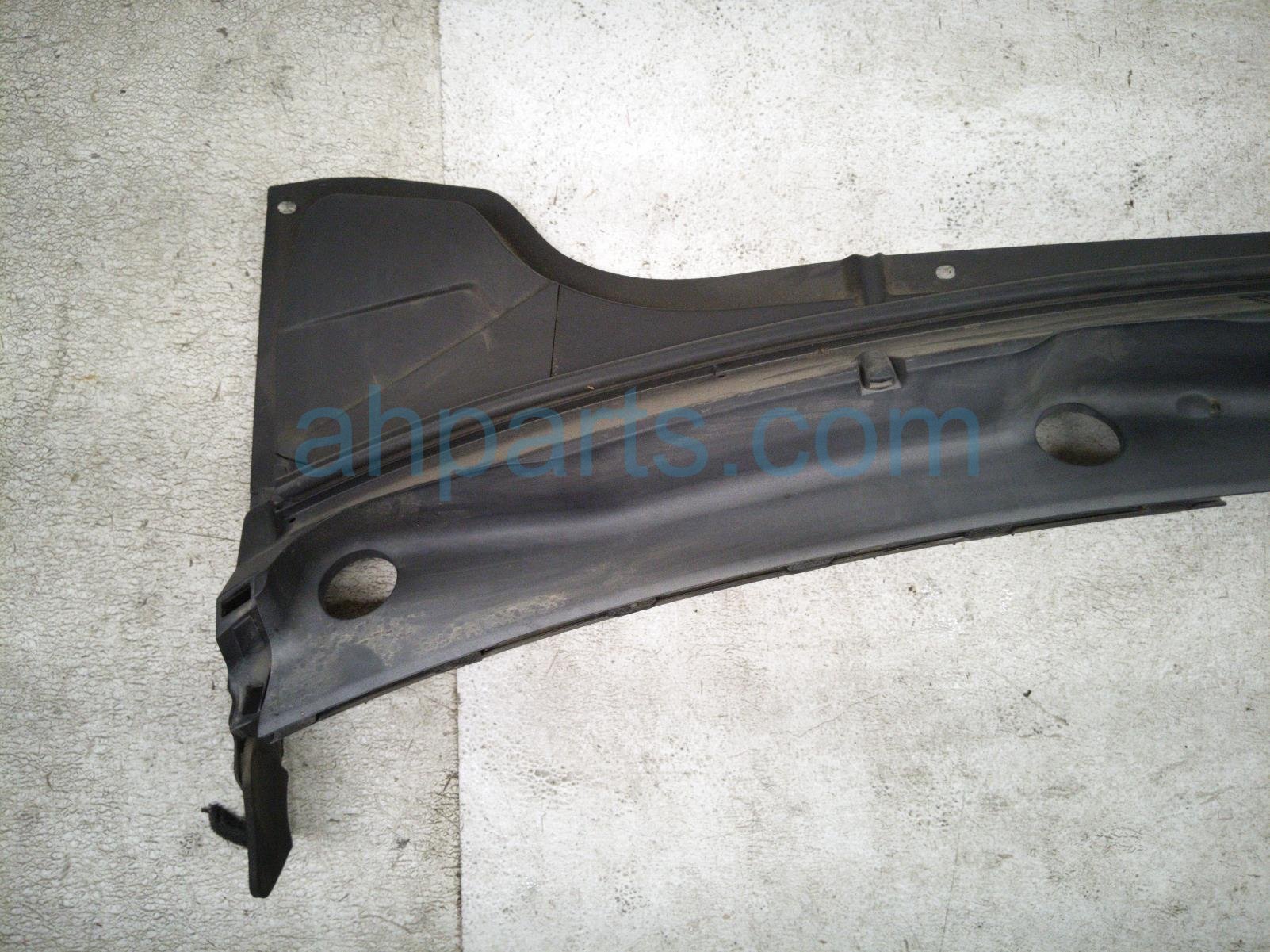 2020 Hyundai Veloster Windshield Cowl Top Cover 86152 K9000 Replacement 2020 Hyundai Veloster Windshield Cowl Top Cover 86152 K9000 Replacement thumbnail