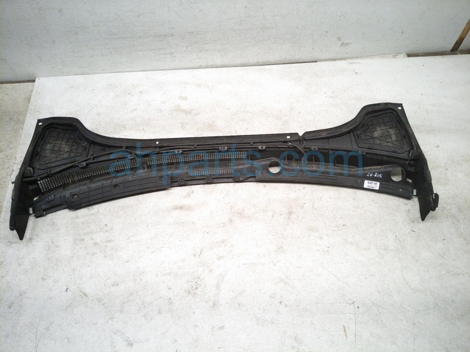 2020 Hyundai Veloster Windshield Cowl Top Cover 86152 K9000 Replacement 2020 Hyundai Veloster Windshield Cowl Top Cover 86152 K9000 Replacement thumbnail