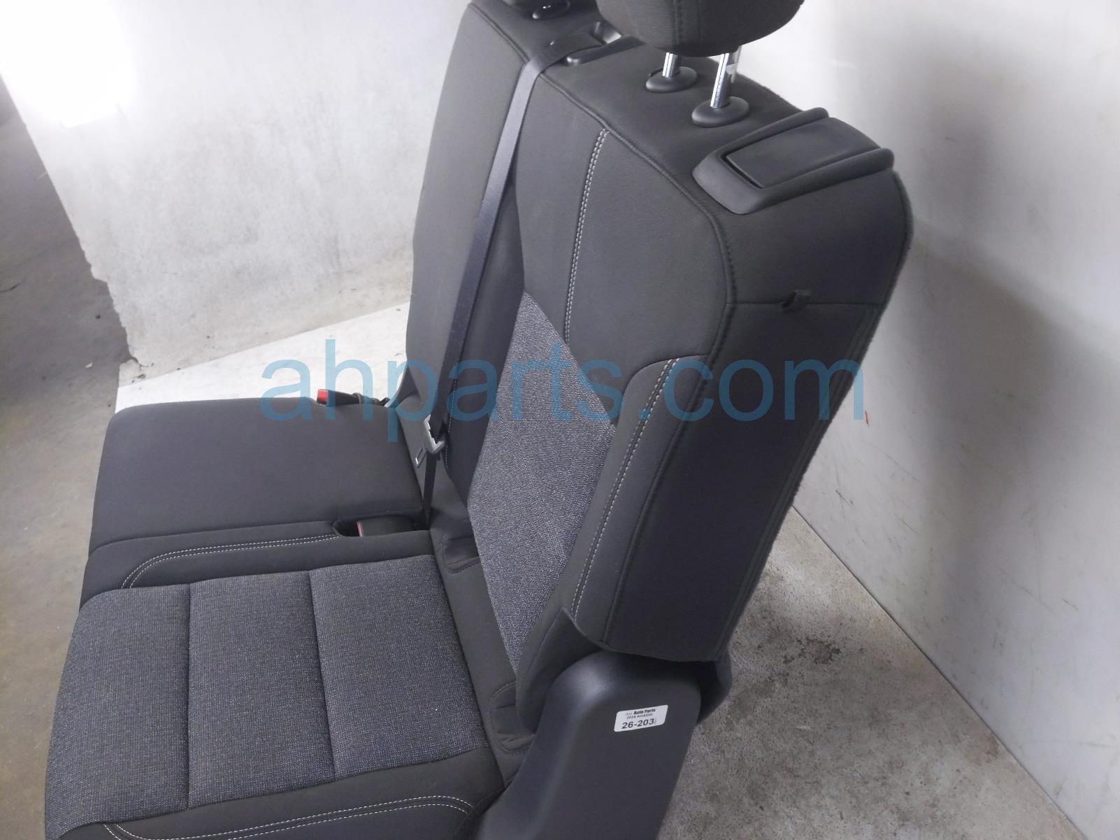 2026 GMC Acadia Back (2nd Row) Rear Driver 2nd Row Seat Grey Clth 26548812 Replacement 2026 GMC Acadia Back (2nd Row) Rear Driver 2nd Row Seat Grey Clth 26548812 Replacement thumbnail