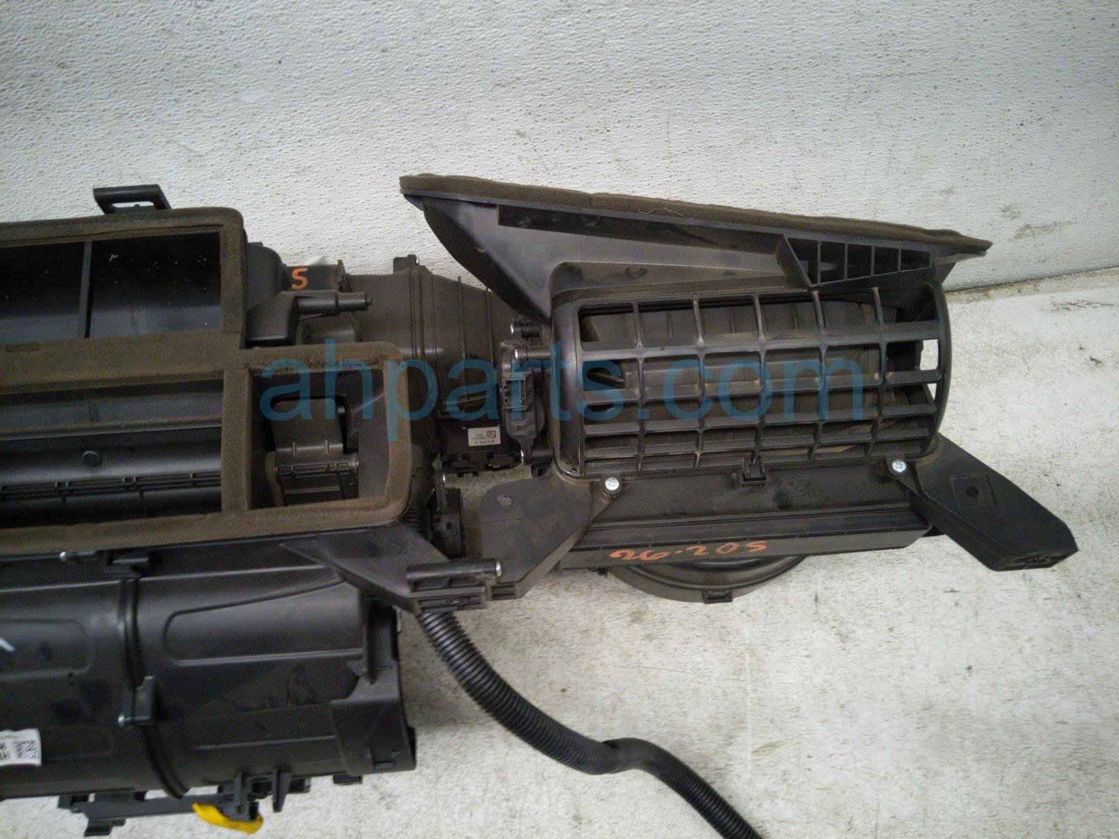 2020 Hyundai Veloster A/c Heater Core W/blower Motor 97205 J3010 Replacement 2020 Hyundai Veloster A/c Heater Core W/blower Motor 97205 J3010 Replacement thumbnail