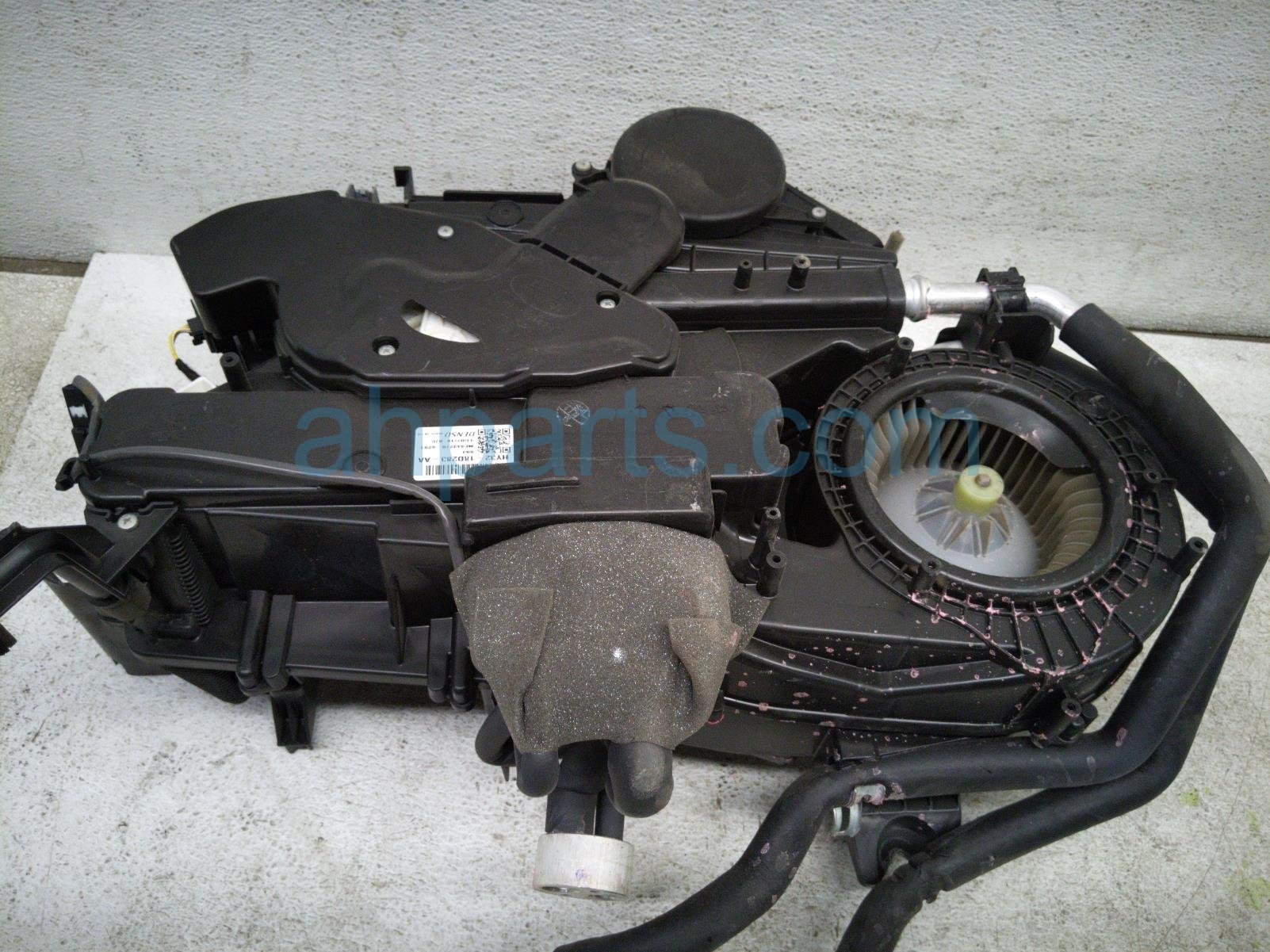 2020 Land Rover Range Rover Sport Core Rear Hvac Heater Box Assy 568123594 Replacement 2020 Land Rover Range Rover Sport Core Rear Hvac Heater Box Assy 568123594 Replacement thumbnail