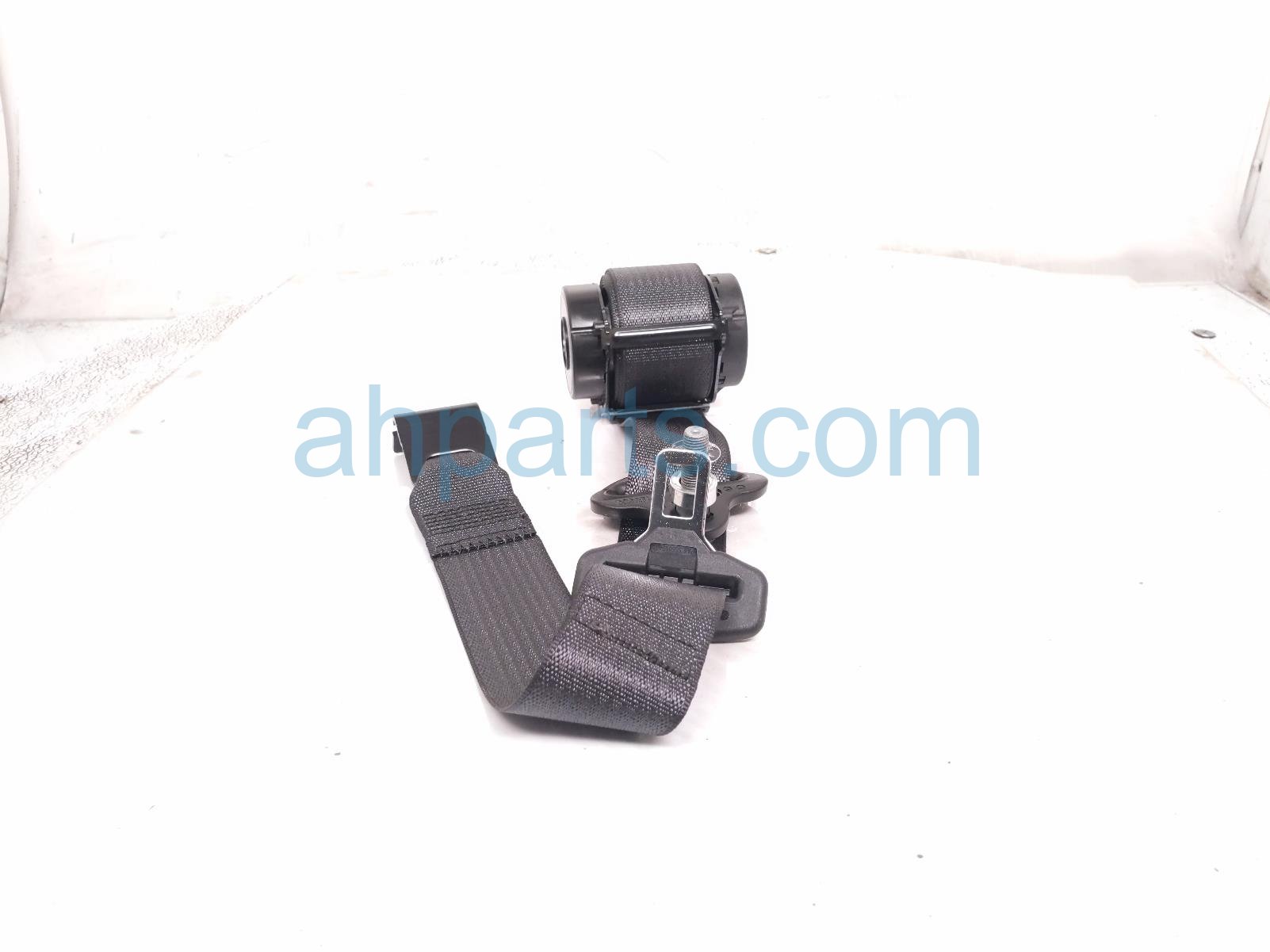 2026 GMC Acadia Rear Seat 3rd Row Driver Belt Retractor Black 26385348 Replacement 2026 GMC Acadia Rear Seat 3rd Row Driver Belt Retractor Black 26385348 Replacement thumbnail