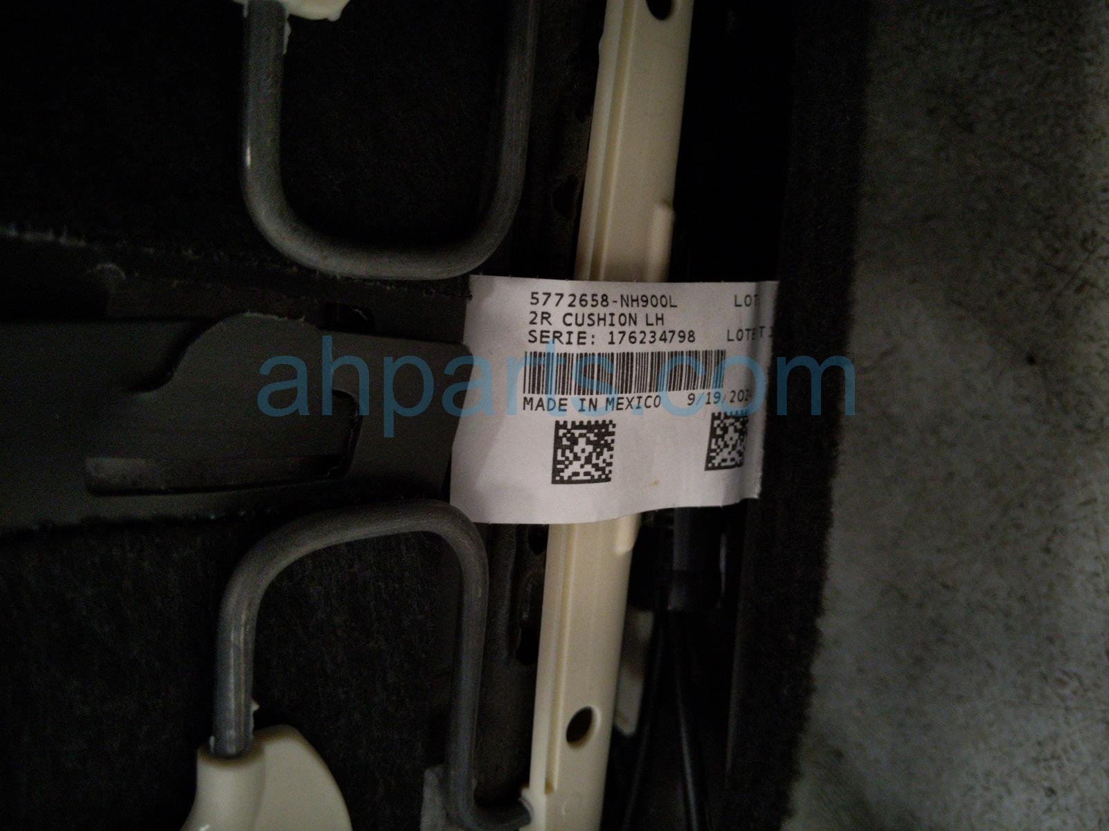 2025 Honda Pilot Rear / Back (2nd Row) 2nd Row Driver Seat Assy Blk Lthr 81721 T90 A21ZB Replacement 2025 Honda Pilot Rear / Back (2nd Row) 2nd Row Driver Seat Assy Blk Lthr 81721 T90 A21ZB Replacement thumbnail