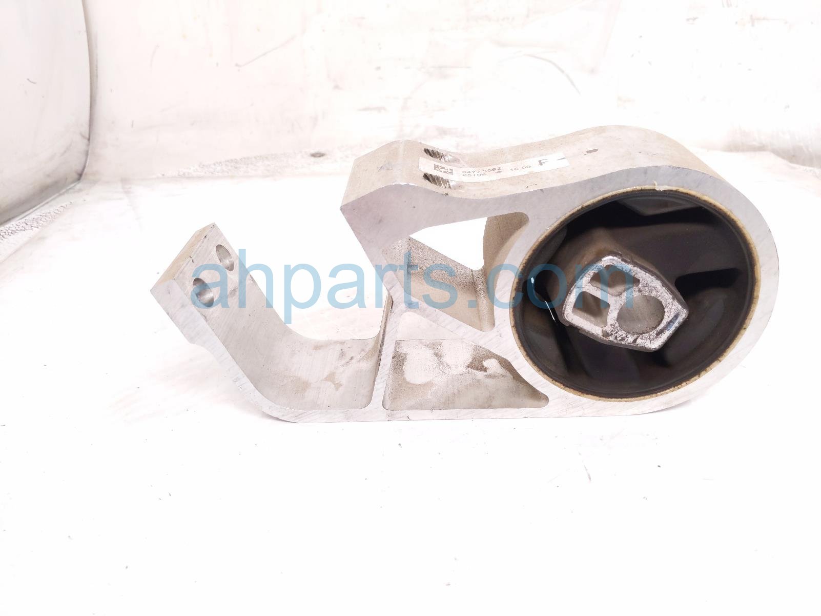 2026 GMC Acadia Engine/motor Rear Transmission Mount 2.5l Fwd 84773592 Replacement 2026 GMC Acadia Engine/motor Rear Transmission Mount 2.5l Fwd 84773592 Replacement thumbnail