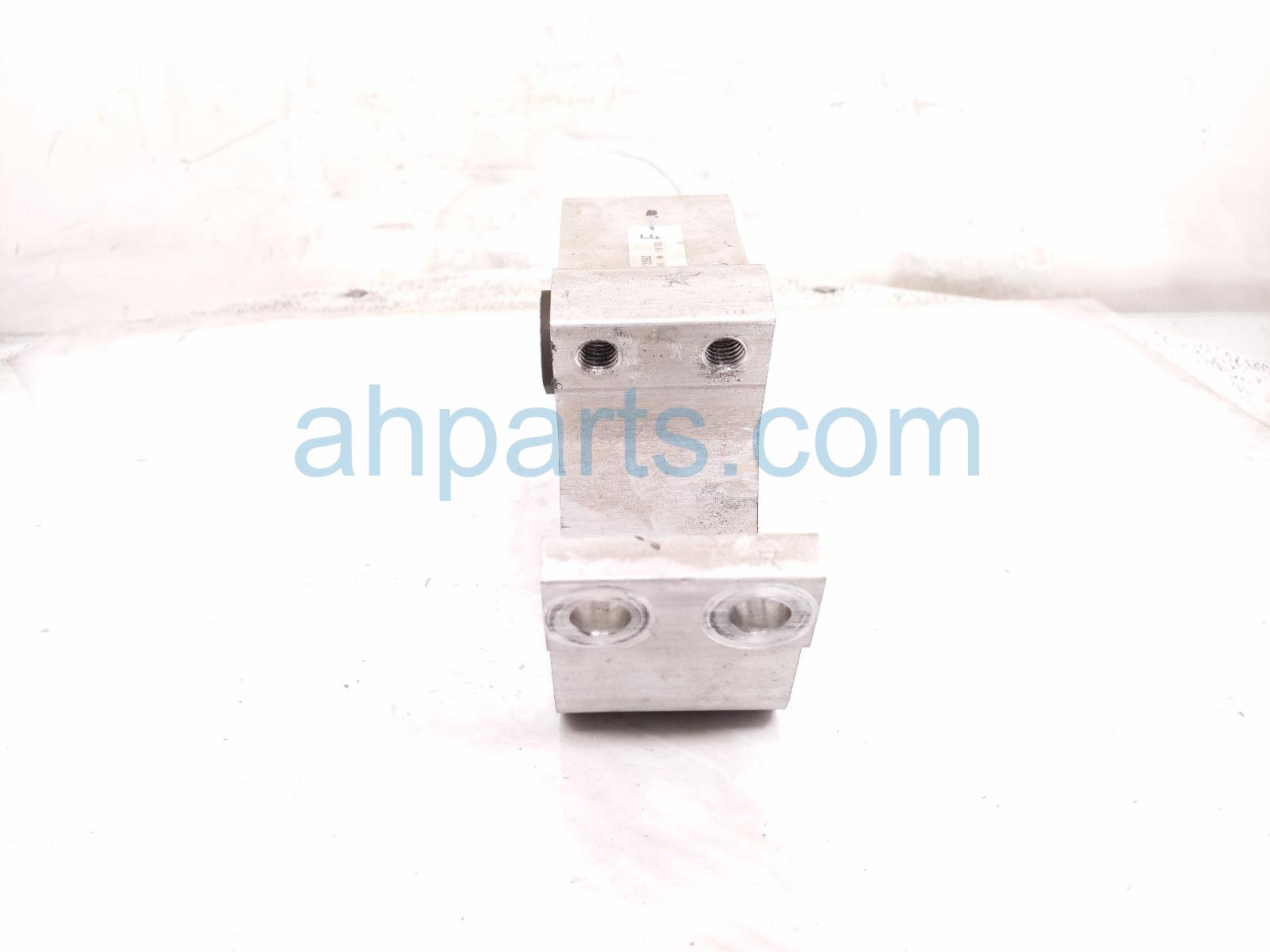 2026 GMC Acadia Engine/motor Rear Transmission Mount 2.5l Fwd 84773592 Replacement 2026 GMC Acadia Engine/motor Rear Transmission Mount 2.5l Fwd 84773592 Replacement thumbnail