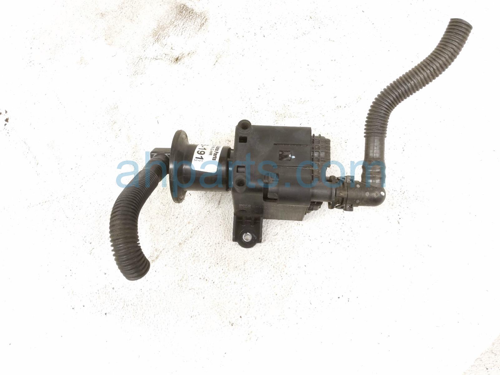 Toyota FUEL VAPOR CANISTER FILTER - 2.0L