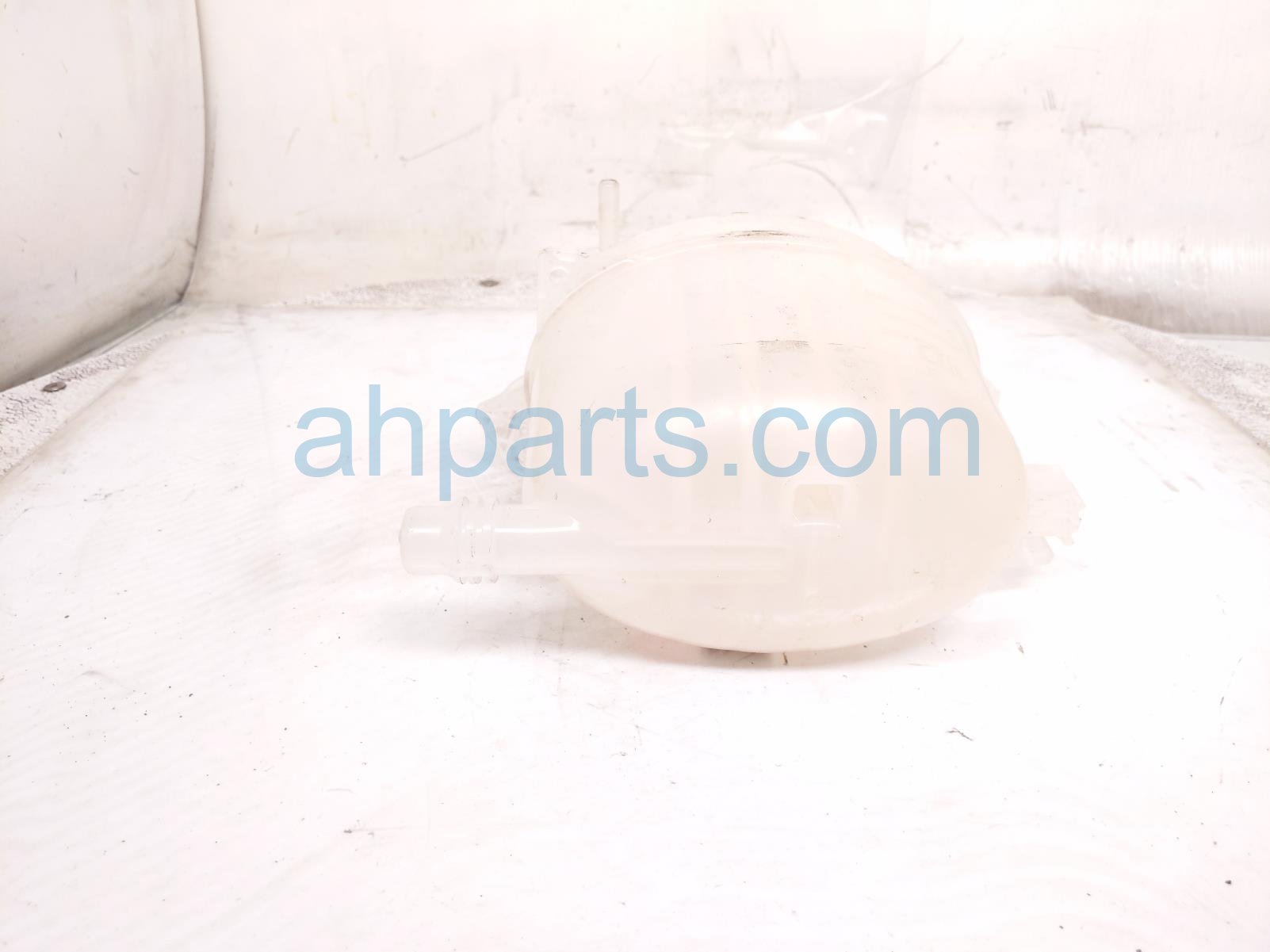2026 GMC Acadia Coolant Overflow Reservoir Tank 26566817 Replacement 2026 GMC Acadia Coolant Overflow Reservoir Tank 26566817 Replacement thumbnail