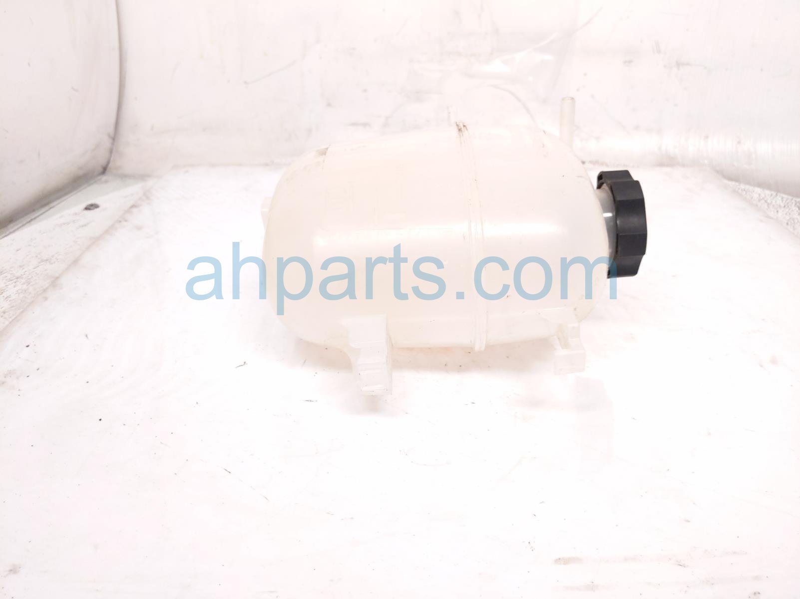 2026 GMC Acadia Coolant Overflow Reservoir Tank 26566817 Replacement 2026 GMC Acadia Coolant Overflow Reservoir Tank 26566817 Replacement thumbnail