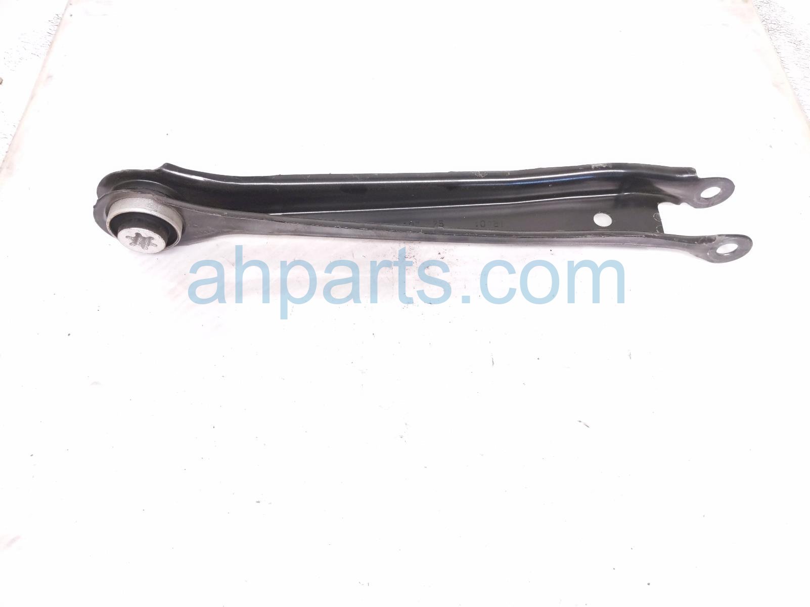 2026 GMC Acadia Rear Driver Lateral Lower Control Arm 84863004 Replacement 2026 GMC Acadia Rear Driver Lateral Lower Control Arm 84863004 Replacement thumbnail