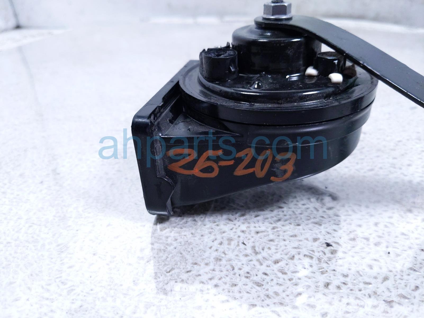2026 GMC Acadia Horn Assy 85011836 Replacement 2026 GMC Acadia Horn Assy 85011836 Replacement thumbnail