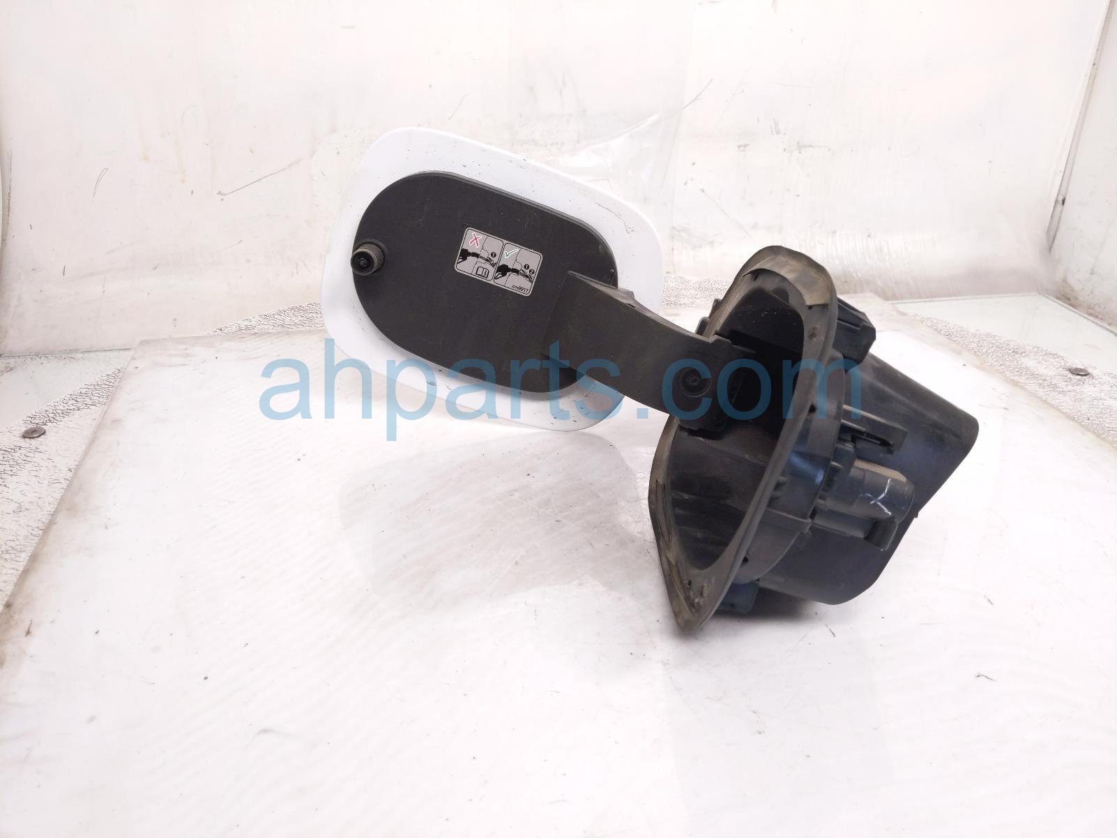 2026 GMC Acadia Fuel Filler Door White 26470004 Replacement 2026 GMC Acadia Fuel Filler Door White 26470004 Replacement thumbnail