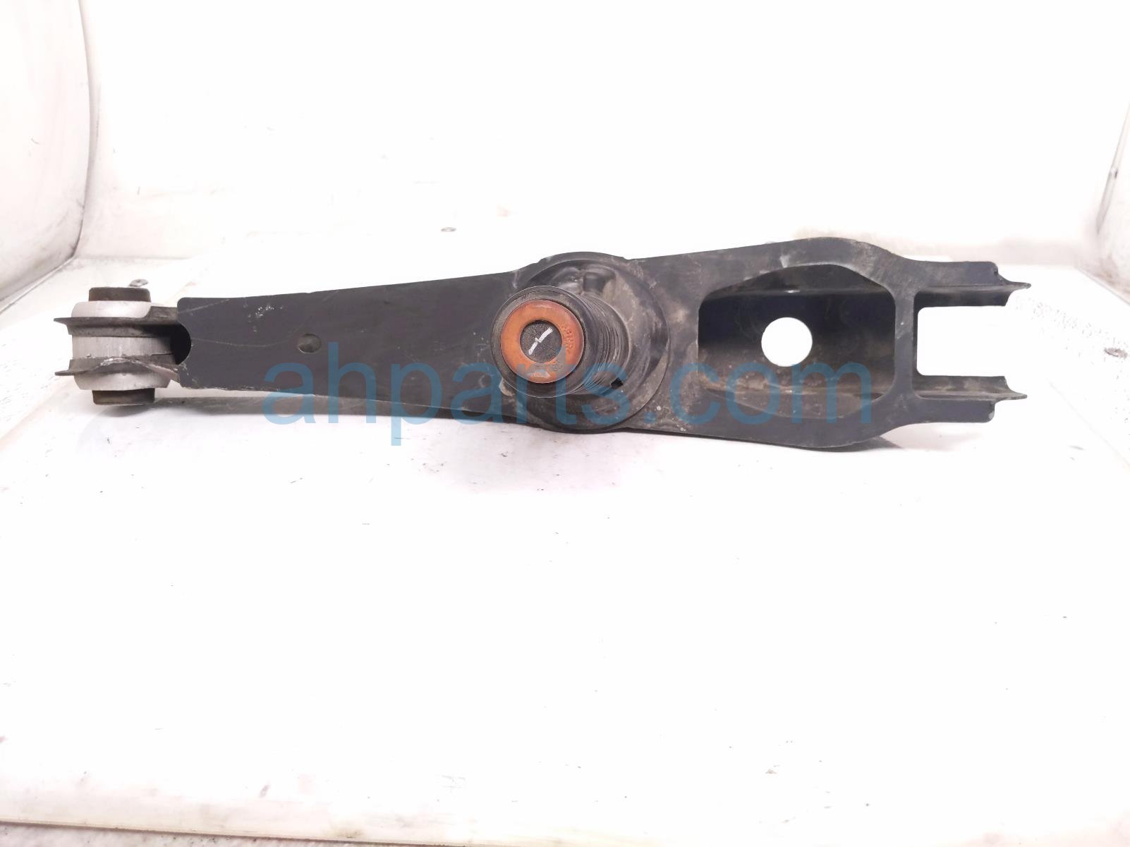2026 GMC Acadia Rear Driver Lateral Lower Control Arm 84862994 Replacement 2026 GMC Acadia Rear Driver Lateral Lower Control Arm 84862994 Replacement thumbnail