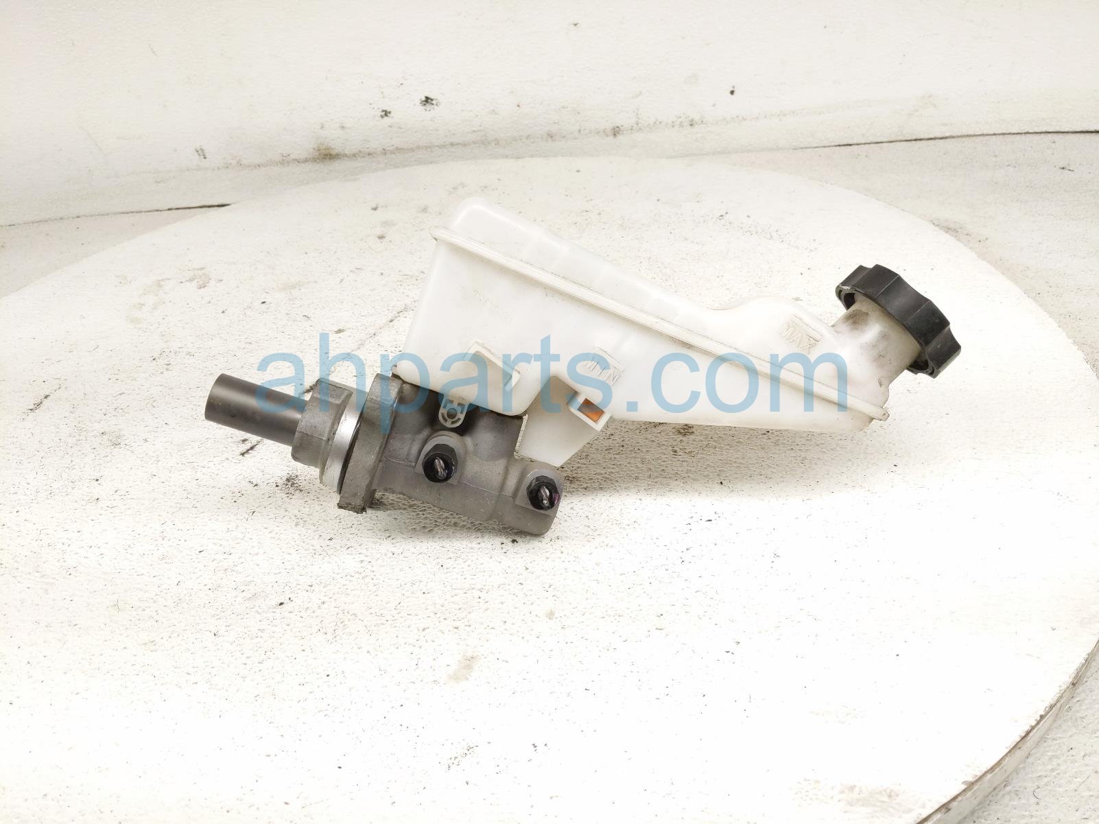 2020 Hyundai Veloster Clutch Master Cylinder 2.0t Mt 41610 34050 Replacement 2020 Hyundai Veloster Clutch Master Cylinder 2.0t Mt 41610 34050 Replacement thumbnail