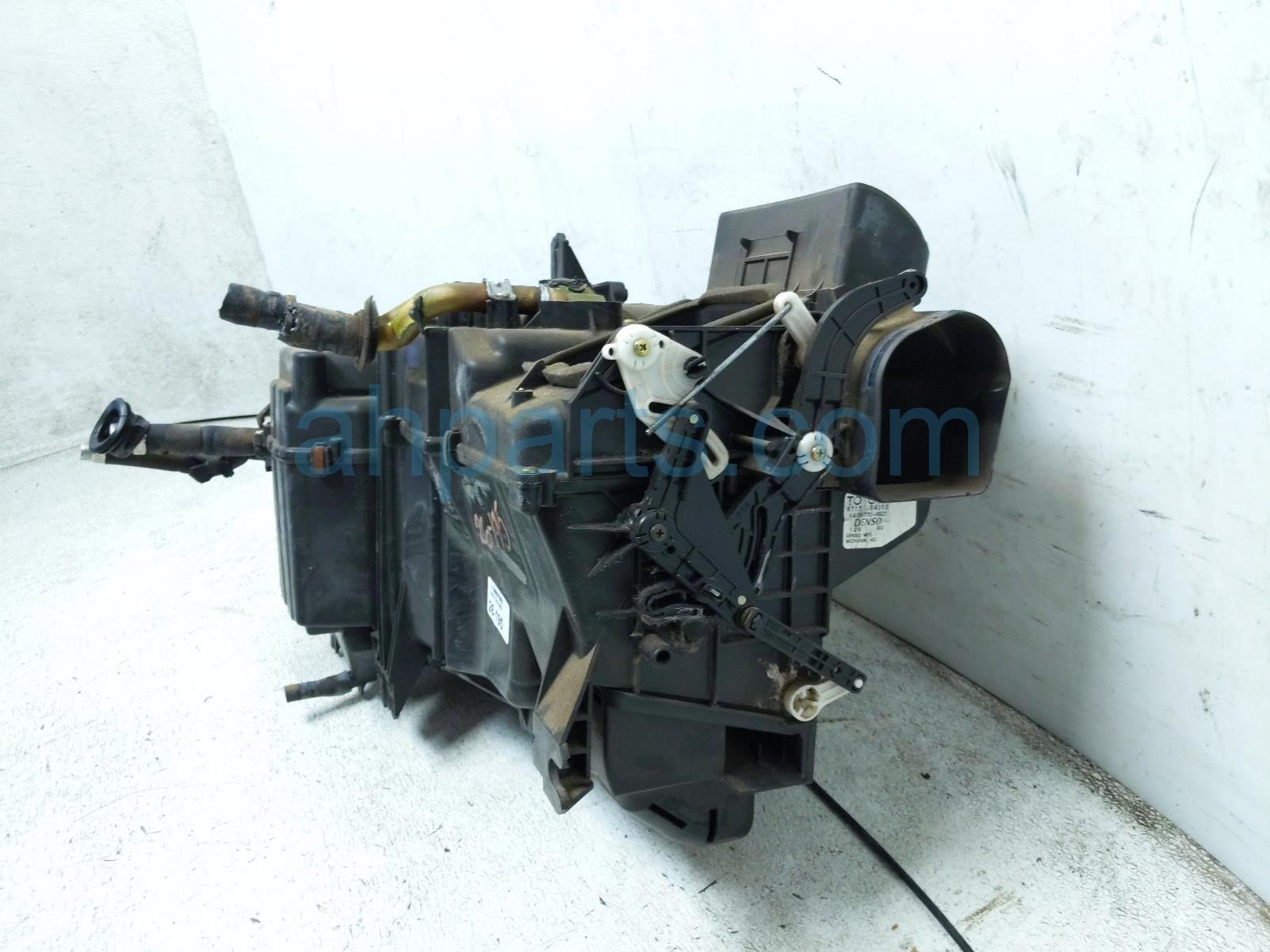 2000 Toyota Tacoma Core Hvac Heater Box Assy 87150 04052 Replacement 2000 Toyota Tacoma Core Hvac Heater Box Assy 87150 04052 Replacement thumbnail
