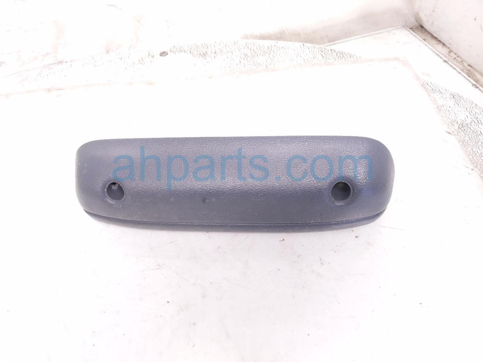 2000 Toyota Tacoma Passenger Front Door Armrest Grey 74210 04020 Replacement 2000 Toyota Tacoma Passenger Front Door Armrest Grey 74210 04020 Replacement thumbnail
