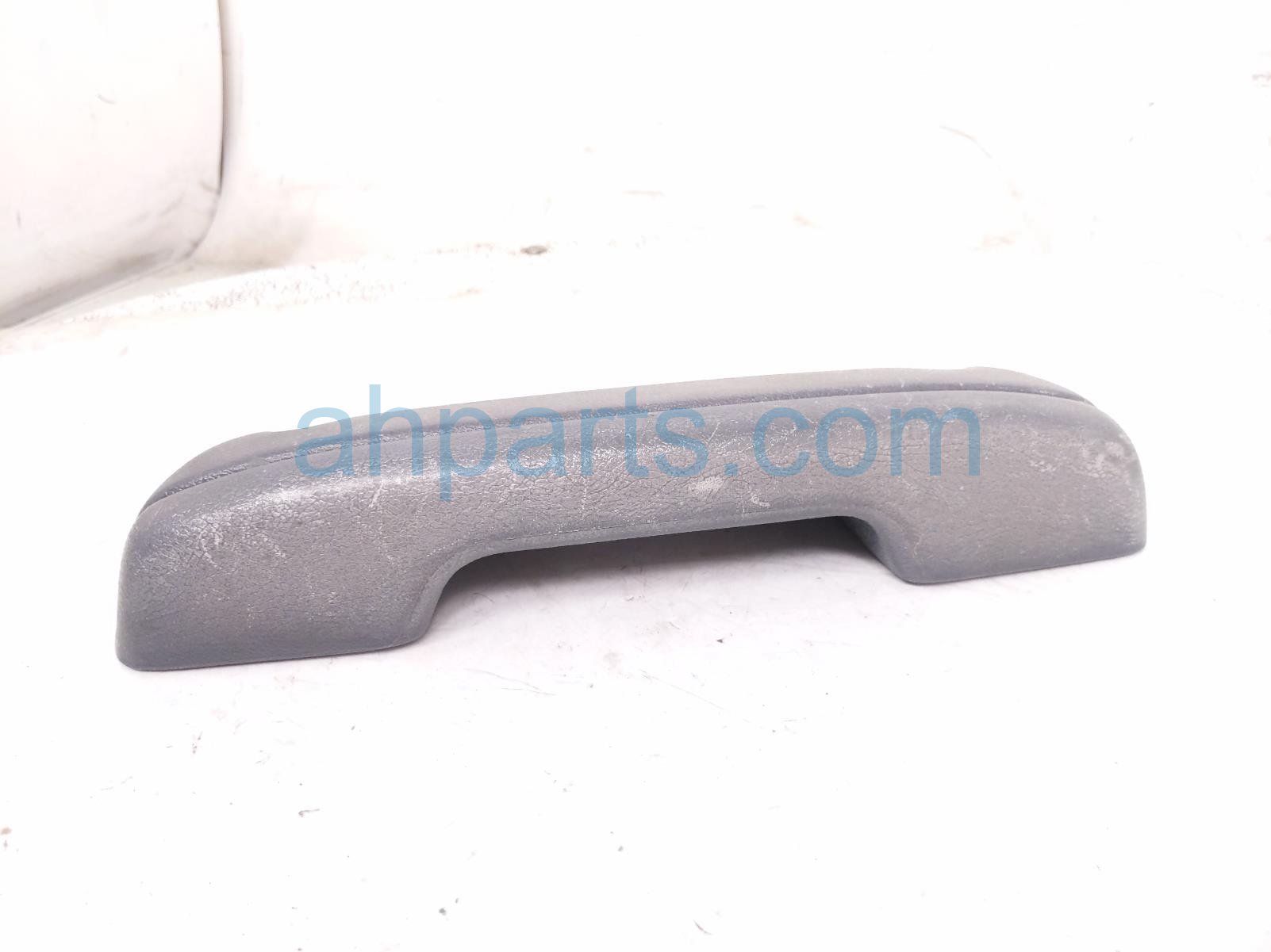 2000 Toyota Tacoma Passenger Front Door Armrest Grey 74210 04020 Replacement 2000 Toyota Tacoma Passenger Front Door Armrest Grey 74210 04020 Replacement thumbnail