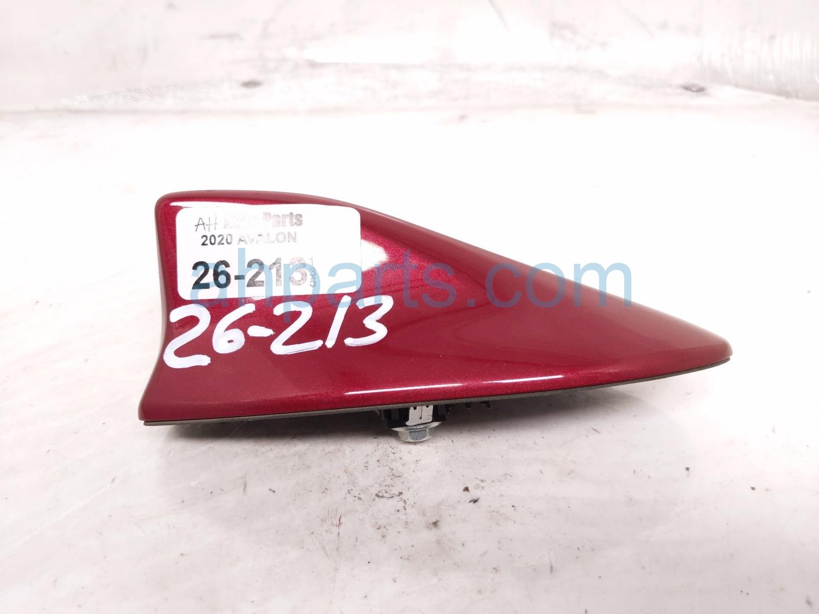 Toyota ANTENNA - ROOF MTD - RED HOUSING