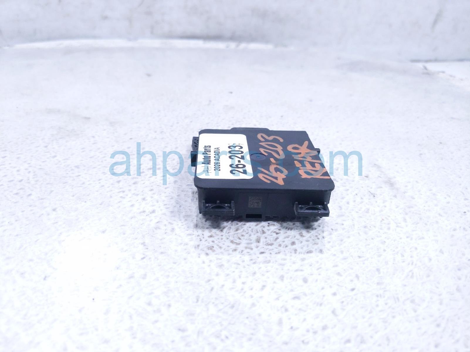 2026 GMC Acadia Rear Blind Spot Radar Sensor 85698872 Replacement 2026 GMC Acadia Rear Blind Spot Radar Sensor 85698872 Replacement thumbnail