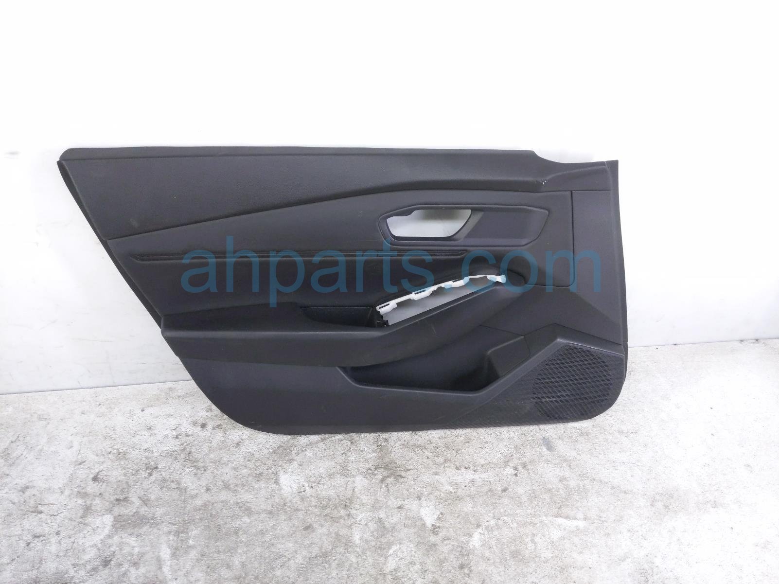 Honda FR/LH INTERIOR DOOR PANEL - BLACK