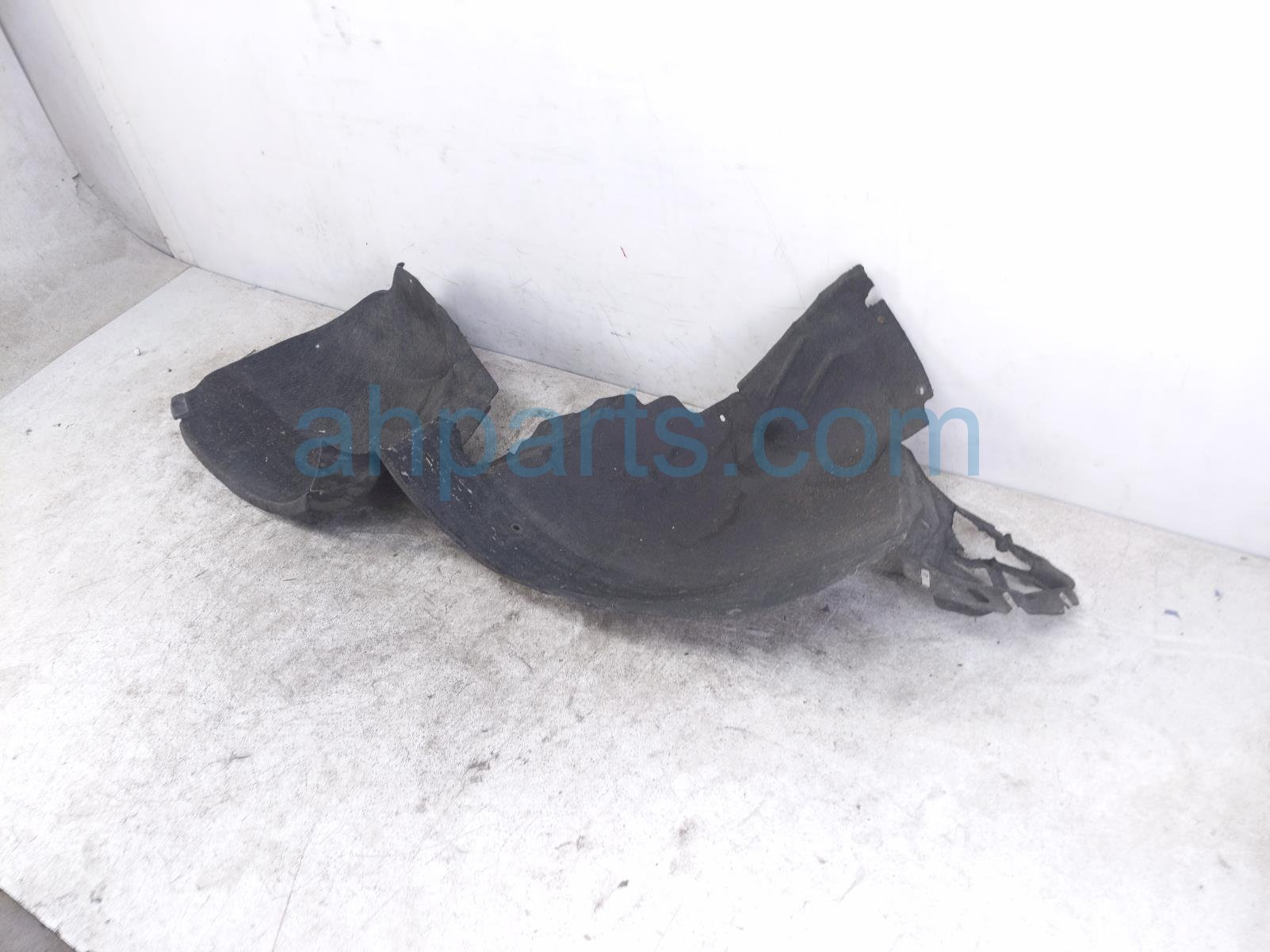 2017 Chevy Malibu Front Driver Inner Fender Liner 84062806 Replacement 2017 Chevy Malibu Front Driver Inner Fender Liner 84062806 Replacement thumbnail