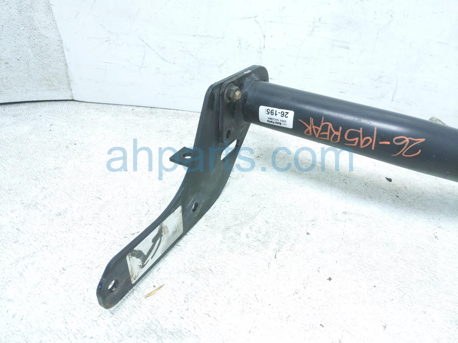 2000 Toyota Tacoma Rear Tow Hitch Receiver Afmkt Valley Replacement 2000 Toyota Tacoma Rear Tow Hitch Receiver Afmkt Valley Replacement thumbnail