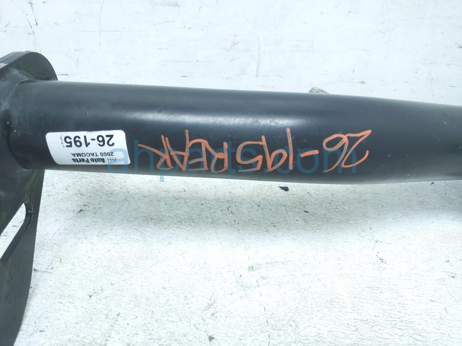 2000 Toyota Tacoma Rear Tow Hitch Receiver Afmkt Valley Replacement 2000 Toyota Tacoma Rear Tow Hitch Receiver Afmkt Valley Replacement thumbnail
