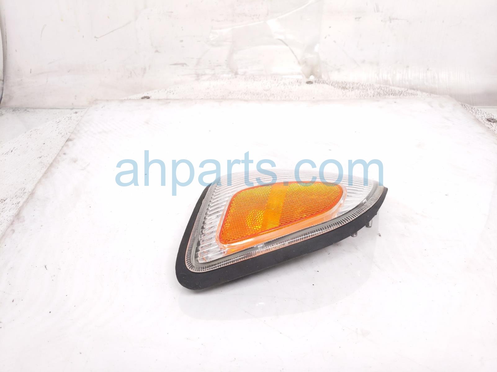 2000 Toyota Tacoma Front Passenger Corner Turn Signal Lamp 81511 04010 Replacement 2000 Toyota Tacoma Front Passenger Corner Turn Signal Lamp 81511 04010 Replacement thumbnail