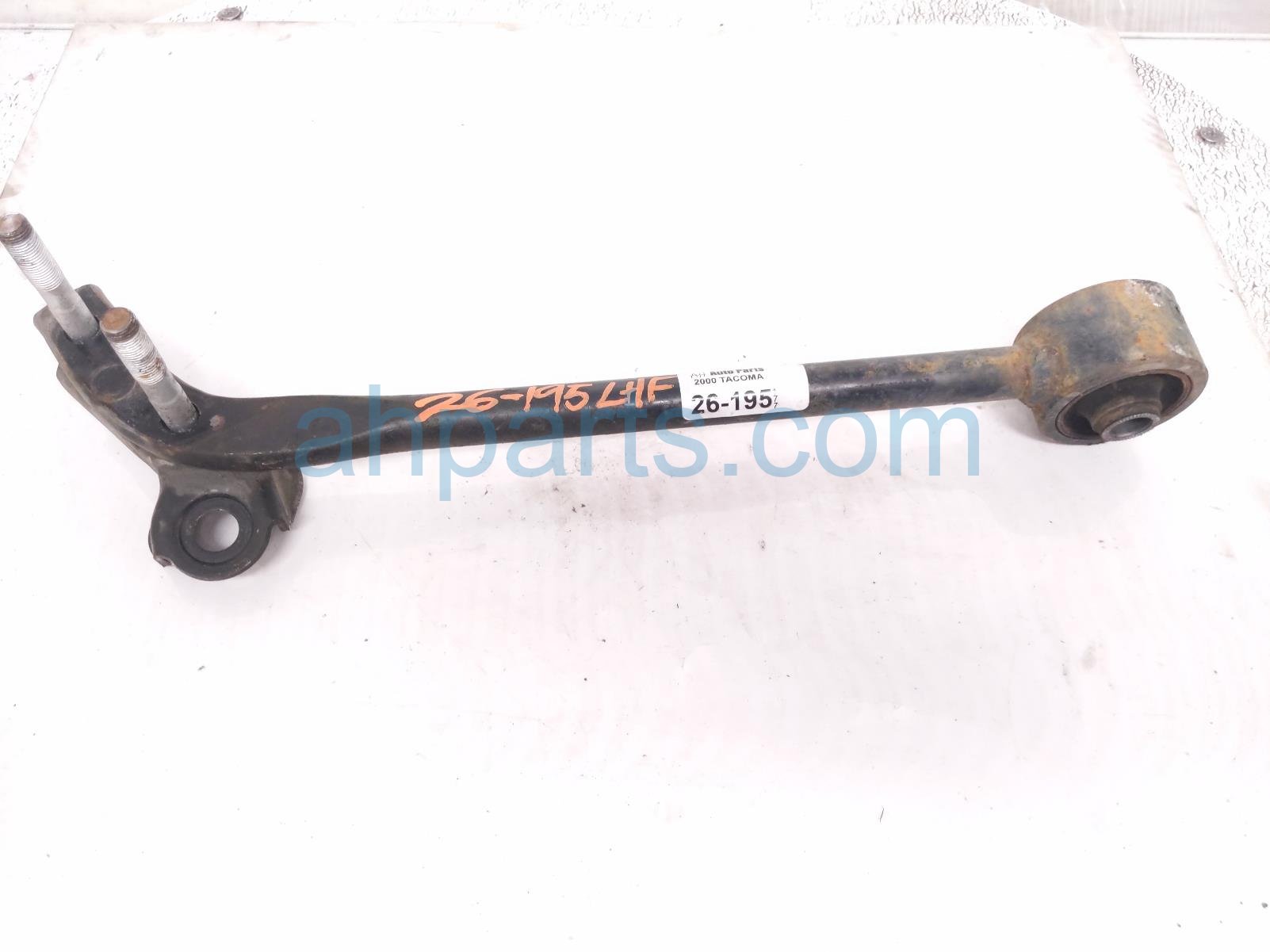2000 Toyota Tacoma Front Driver Radius Arm 48670 35011 Replacement 2000 Toyota Tacoma Front Driver Radius Arm 48670 35011 Replacement thumbnail