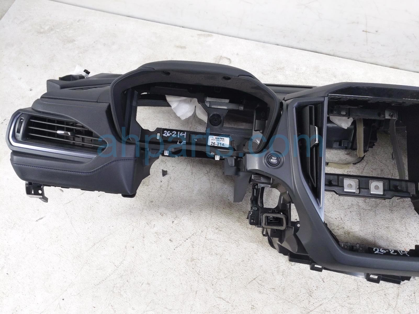 2025 Subaru Forester Dashboard W/ Airbag 66049VC011 Replacement 2025 Subaru Forester Dashboard W/ Airbag 66049VC011 Replacement thumbnail