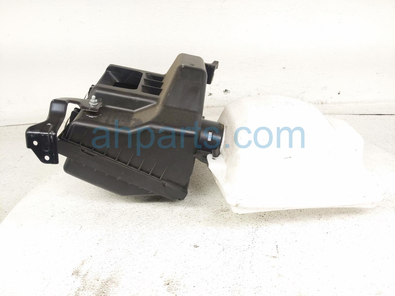 2025 Subaru Forester Air Cleaner Intake Box 46051SJ000 Replacement 2025 Subaru Forester Air Cleaner Intake Box 46051SJ000 Replacement thumbnail
