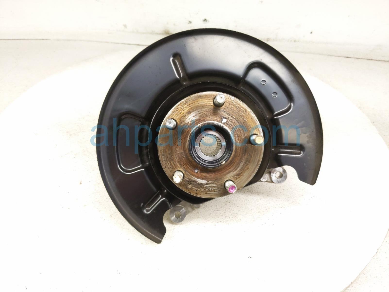 Subaru RR/RH SPINDLE KNUCKLE HUB Subaru RR/RH SPINDLE KNUCKLE HUB