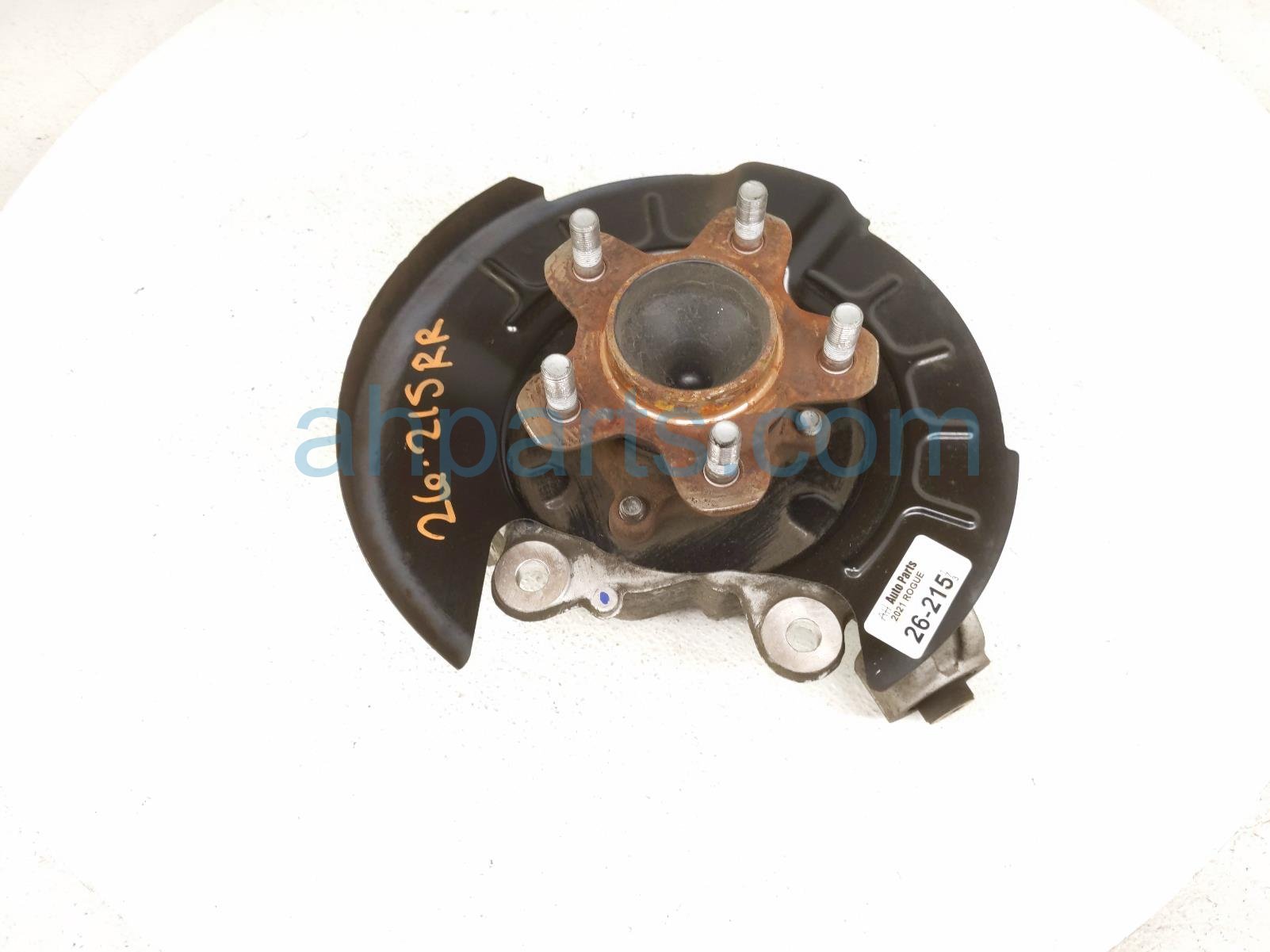 Nissan RR/RH SPINDLE KNUCKLE HUB - FWD