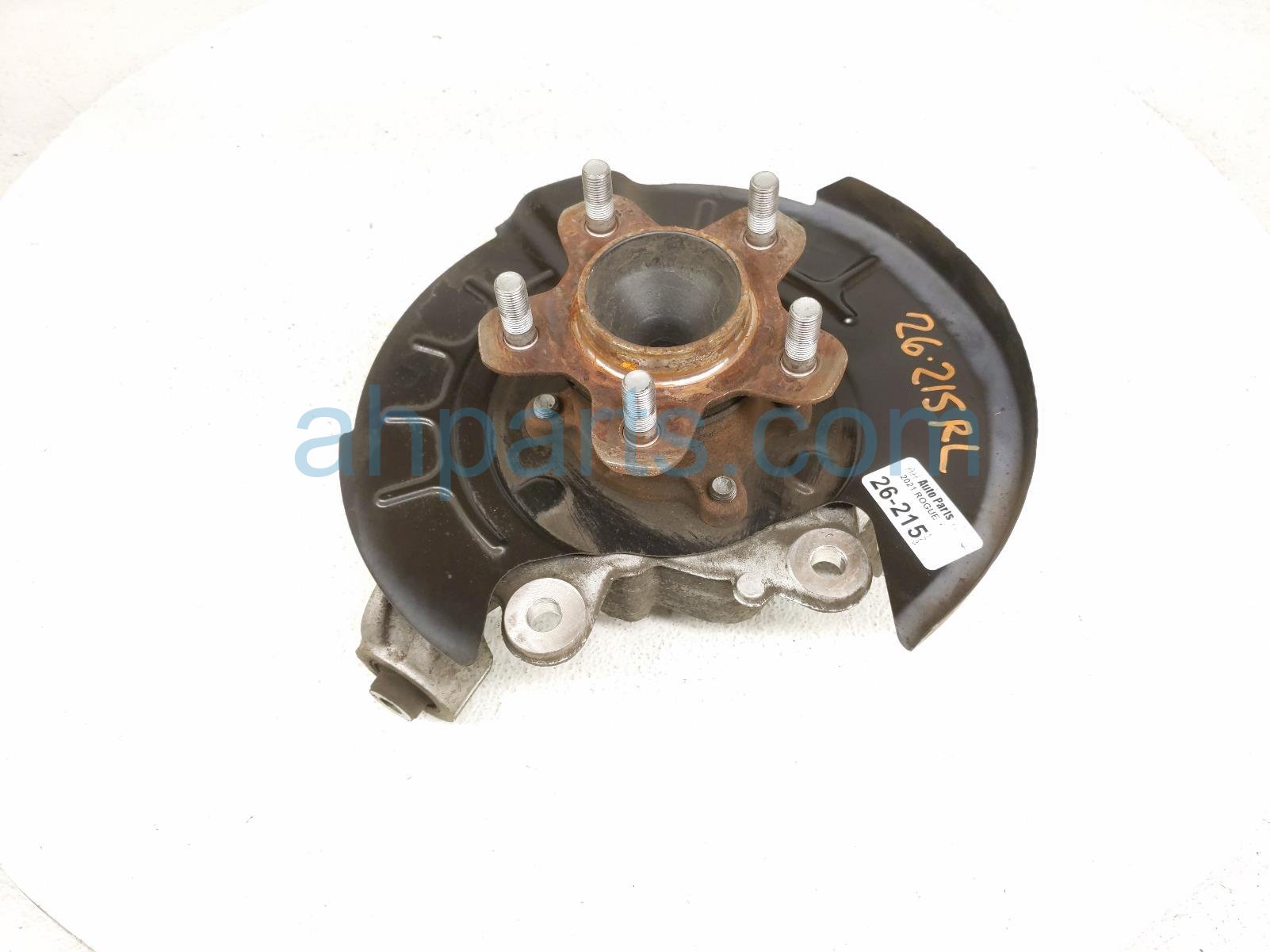 Nissan RR/LH SPINDLE KNUCKLE HUB - FWD