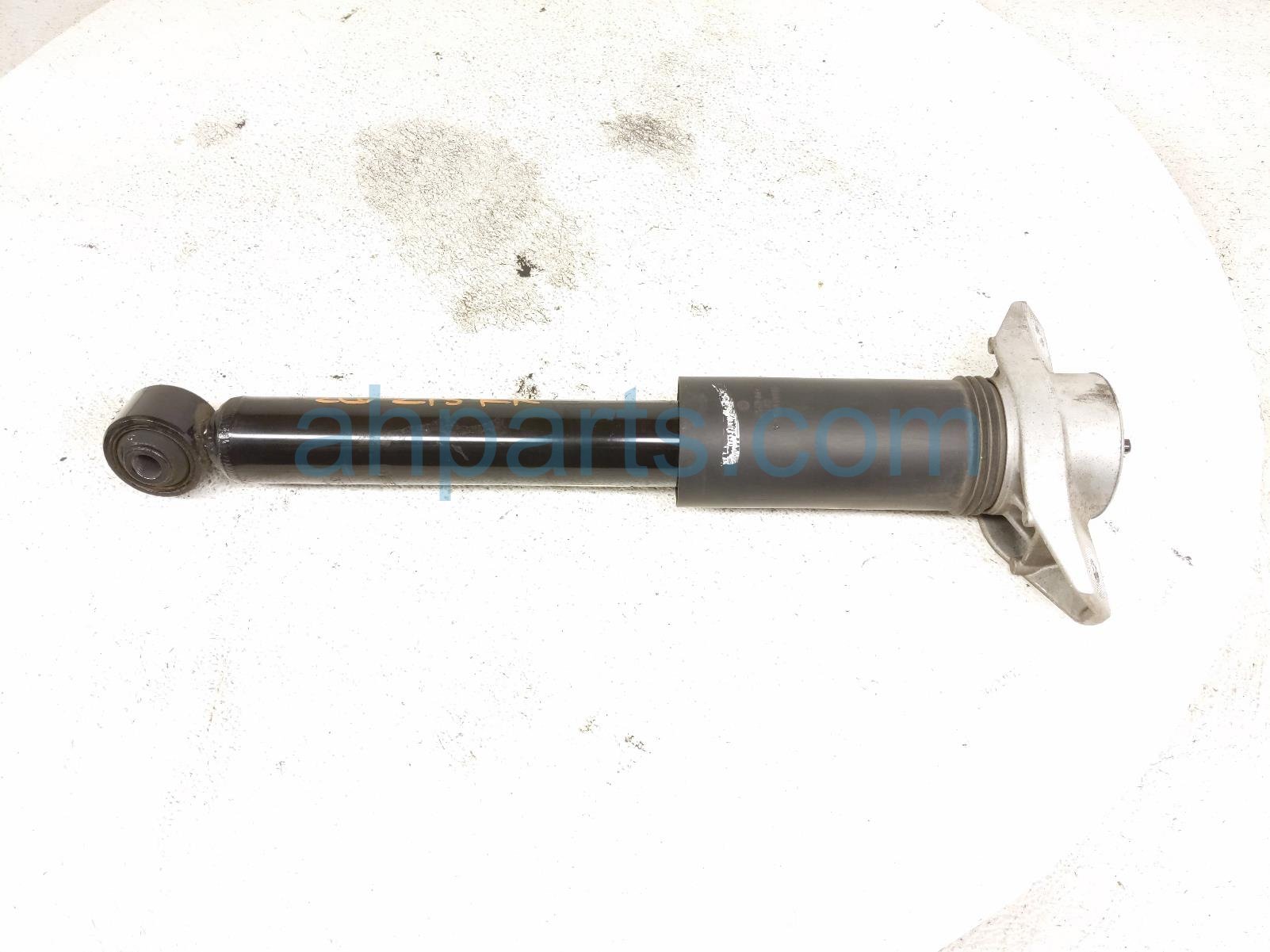 Nissan RR/RH SHOCK ABSORBER