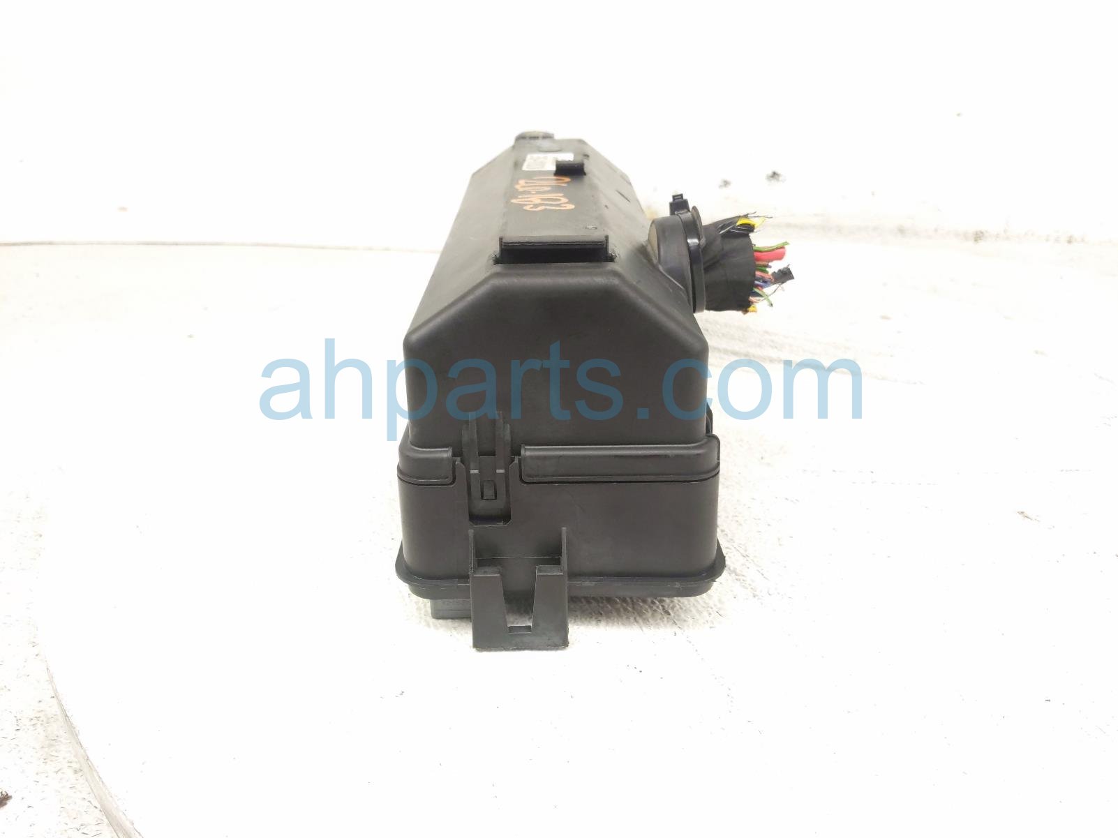 2020 Land Rover Range Rover Sport Rear Passenger Junction Fuse Box 3.0l LR041091 Replacement 2020 Land Rover Range Rover Sport Rear Passenger Junction Fuse Box 3.0l LR041091 Replacement thumbnail