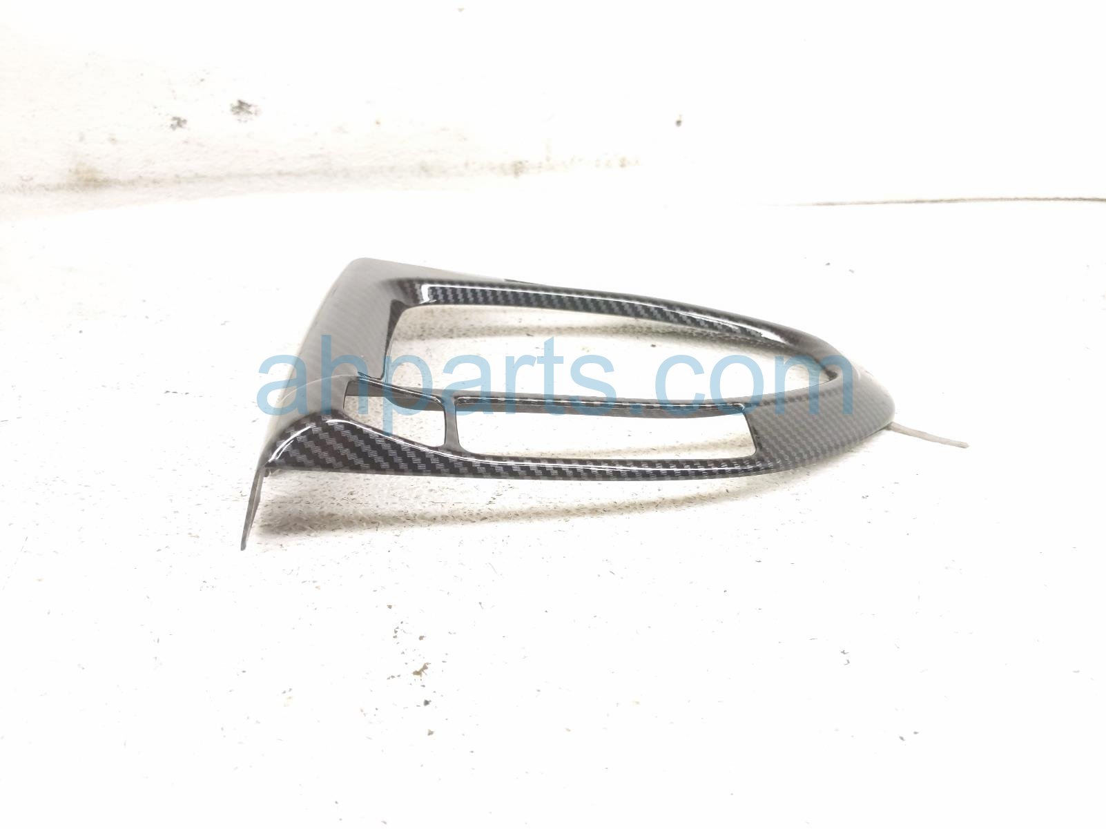 2020 Hyundai Veloster Steering Wheel Trim Bezel blk 84657 J3200 Replacement 2020 Hyundai Veloster Steering Wheel Trim Bezel blk 84657 J3200 Replacement thumbnail