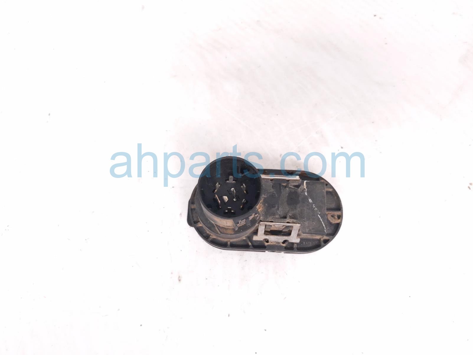 Toyota TOW CONNECTOR PLUG