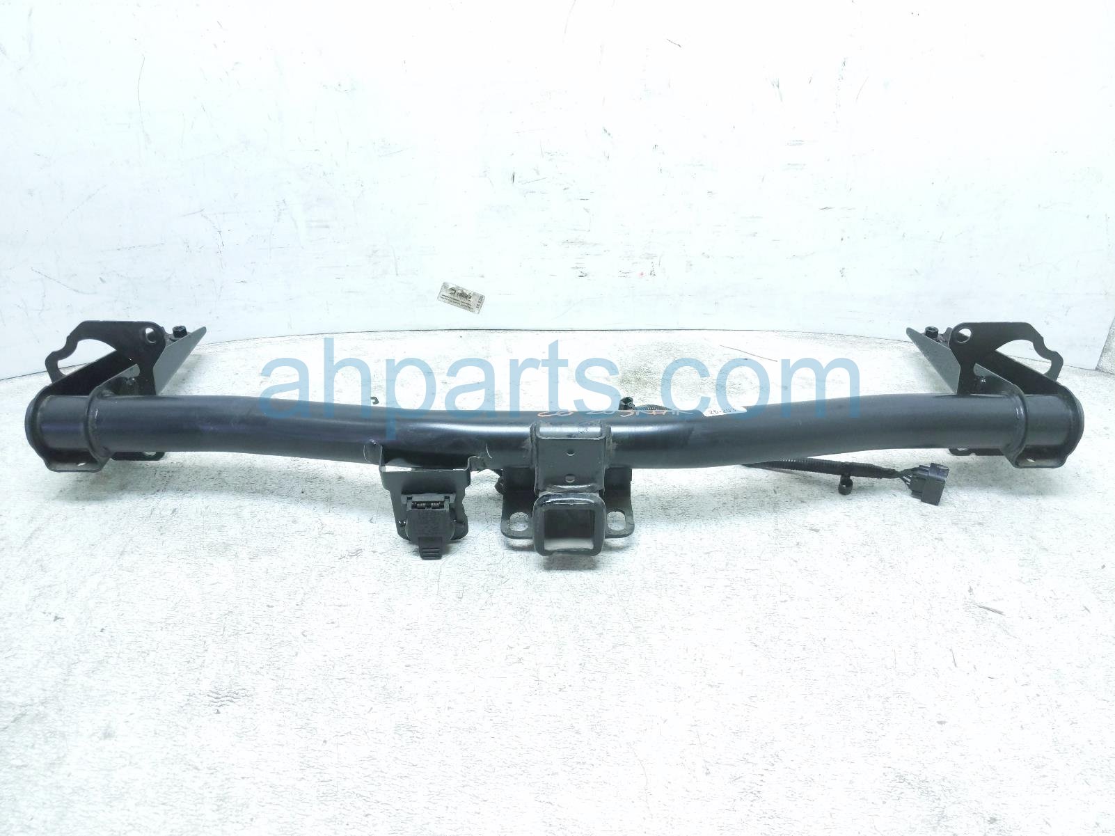 2026 GMC Acadia Rear Tow Hitch Receiver Assy 84726075 Replacement 2026 GMC Acadia Rear Tow Hitch Receiver Assy 84726075 Replacement thumbnail