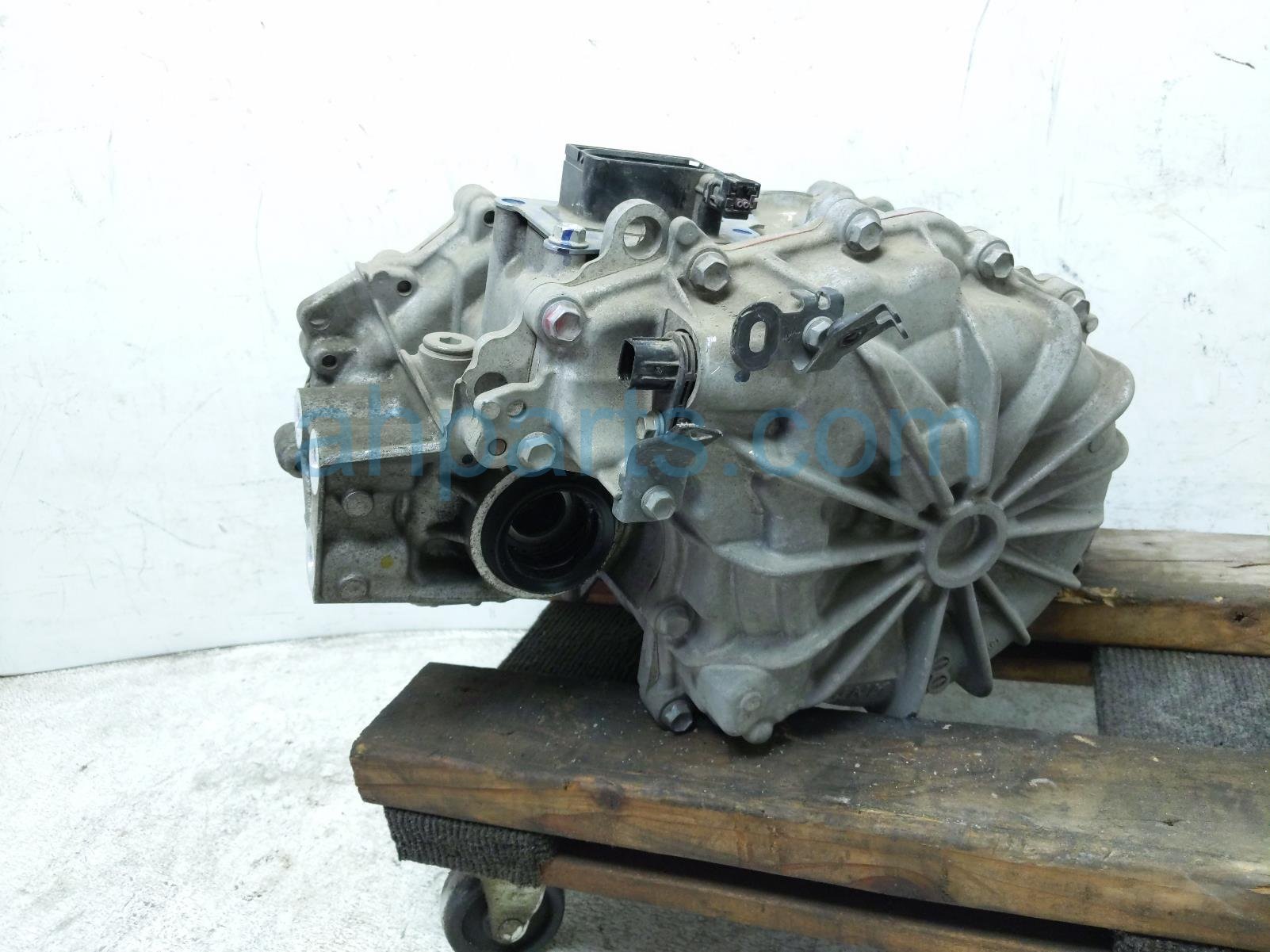 2021 Toyota Highlander Engine / Motor Rear Electric Differential = 79k Mi G1050 F6010 Replacement 2021 Toyota Highlander Engine / Motor Rear Electric Differential = 79k Mi G1050 F6010 Replacement thumbnail