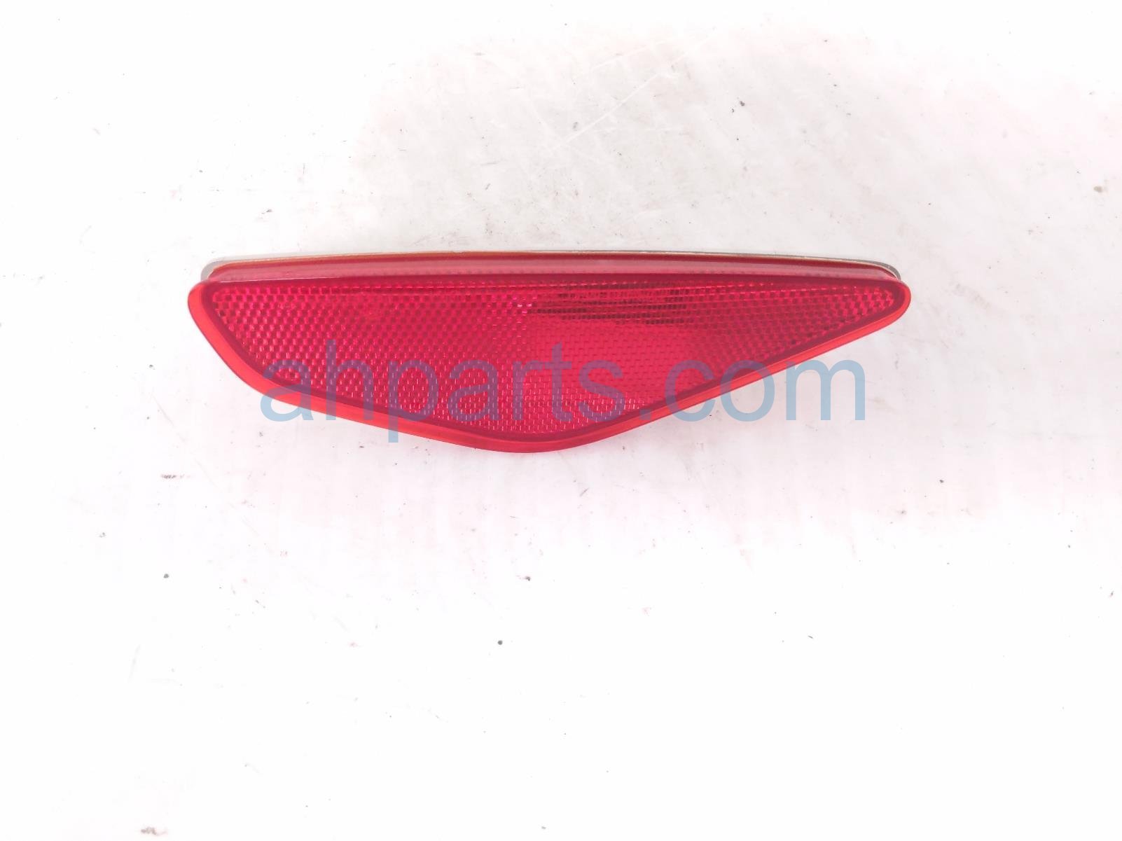 Subaru RR/RH BUMPER REFLECTOR LAMP