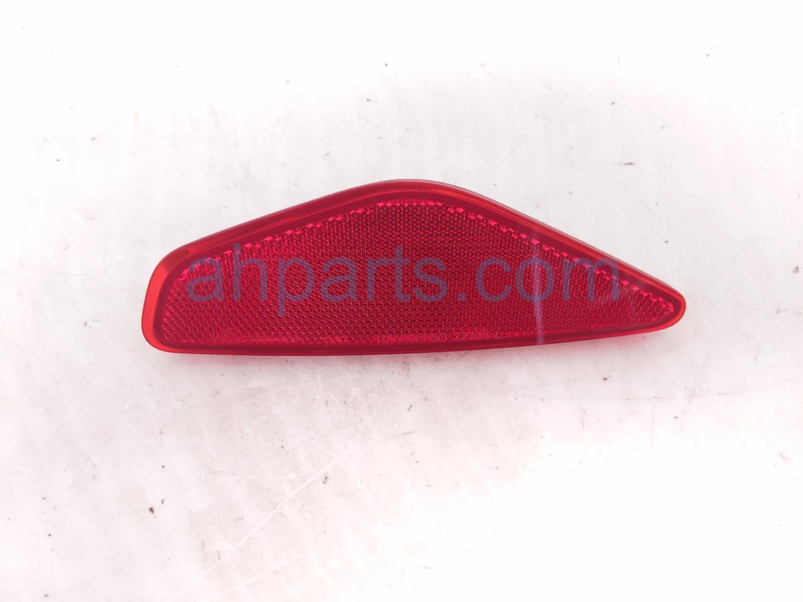 Subaru RR/LH BUMPER REFLECTOR LAMP