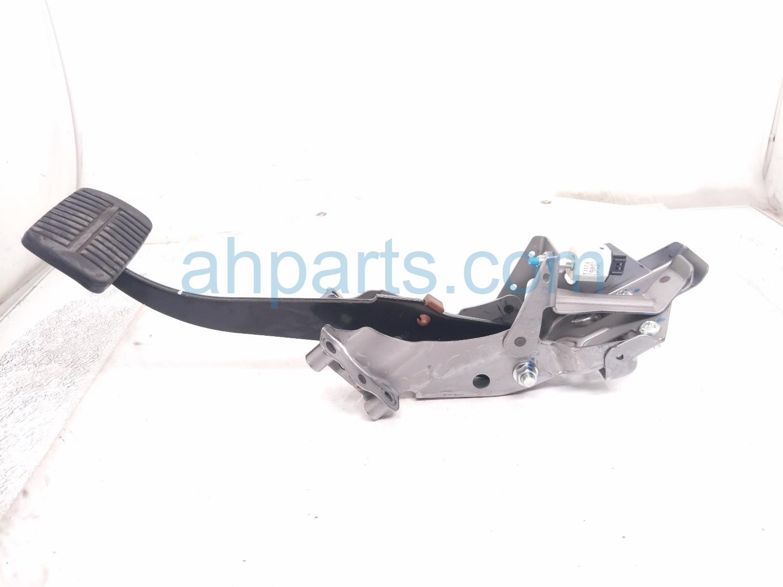 2025 Subaru Forester Brake Pedal Assy 2.5l Awd 36012SC080 Replacement 2025 Subaru Forester Brake Pedal Assy 2.5l Awd 36012SC080 Replacement thumbnail