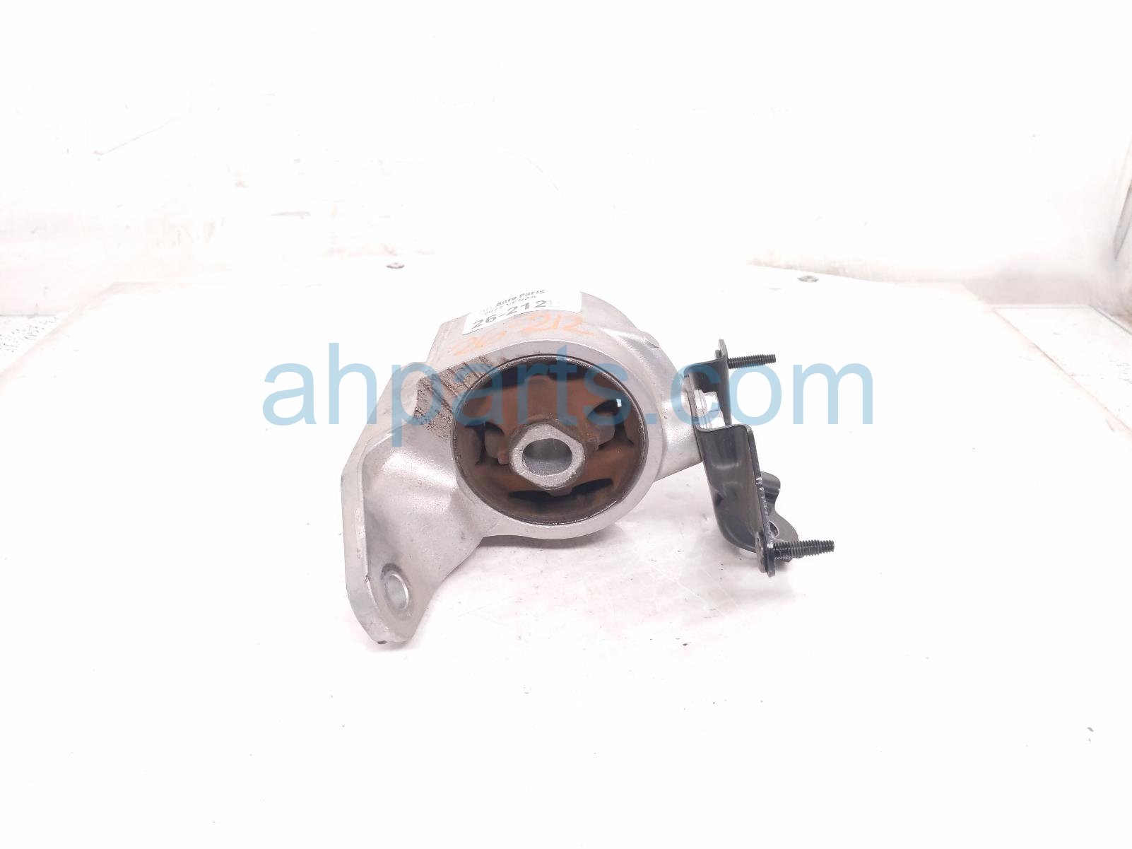 Toyota LH TRANS MOUNT - 2.5L HYB AWD