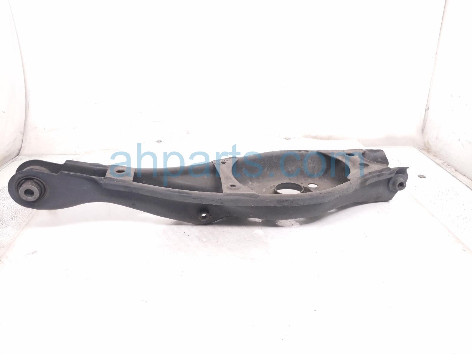 2018 Honda Civic Rear Driver Spring Seat Lower Control Arm 52355 TGG A00 Replacement 2018 Honda Civic Rear Driver Spring Seat Lower Control Arm 52355 TGG A00 Replacement thumbnail