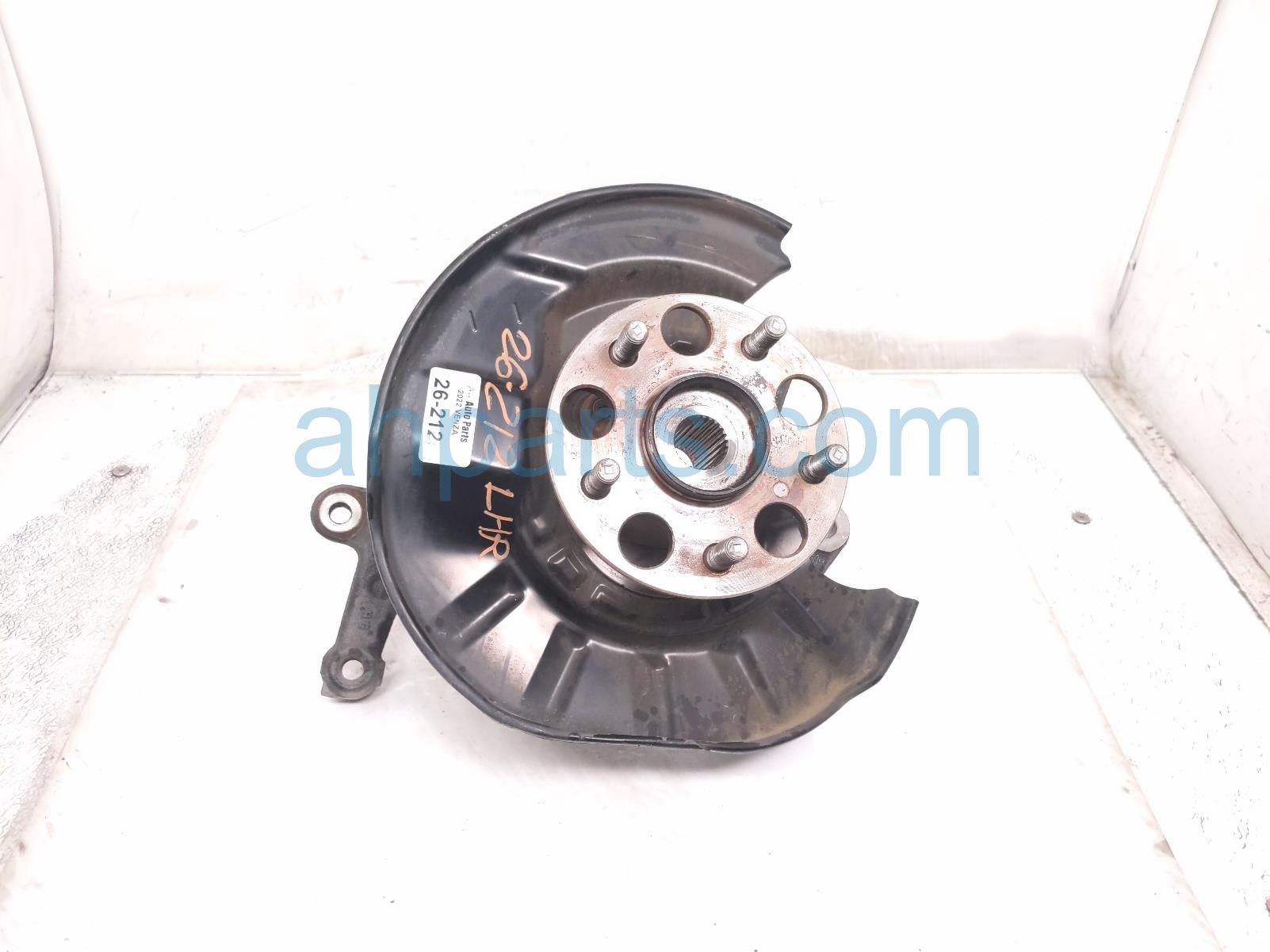 Toyota RR/LH SPINDLE KNUCKLE HUB - AWD