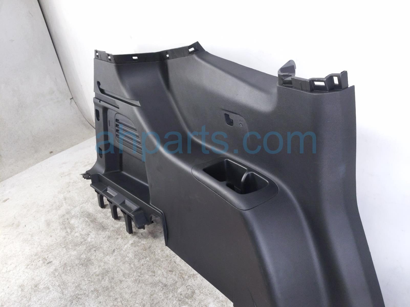 2026 GMC Acadia Rear Driver Quarter Trim Panel Gry 26529208 Replacement 2026 GMC Acadia Rear Driver Quarter Trim Panel Gry 26529208 Replacement thumbnail