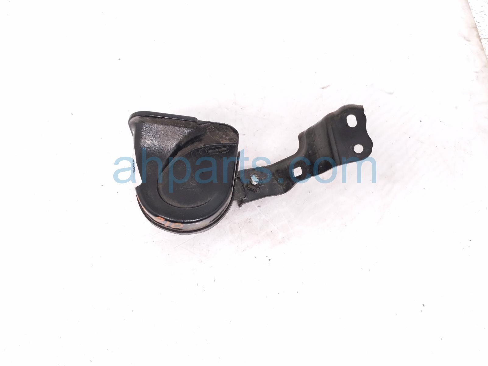 $25 Honda LOW PITCH NOTE HORN RH